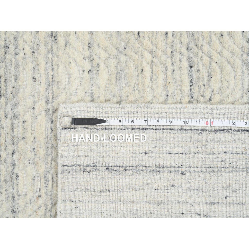 R64590%20012