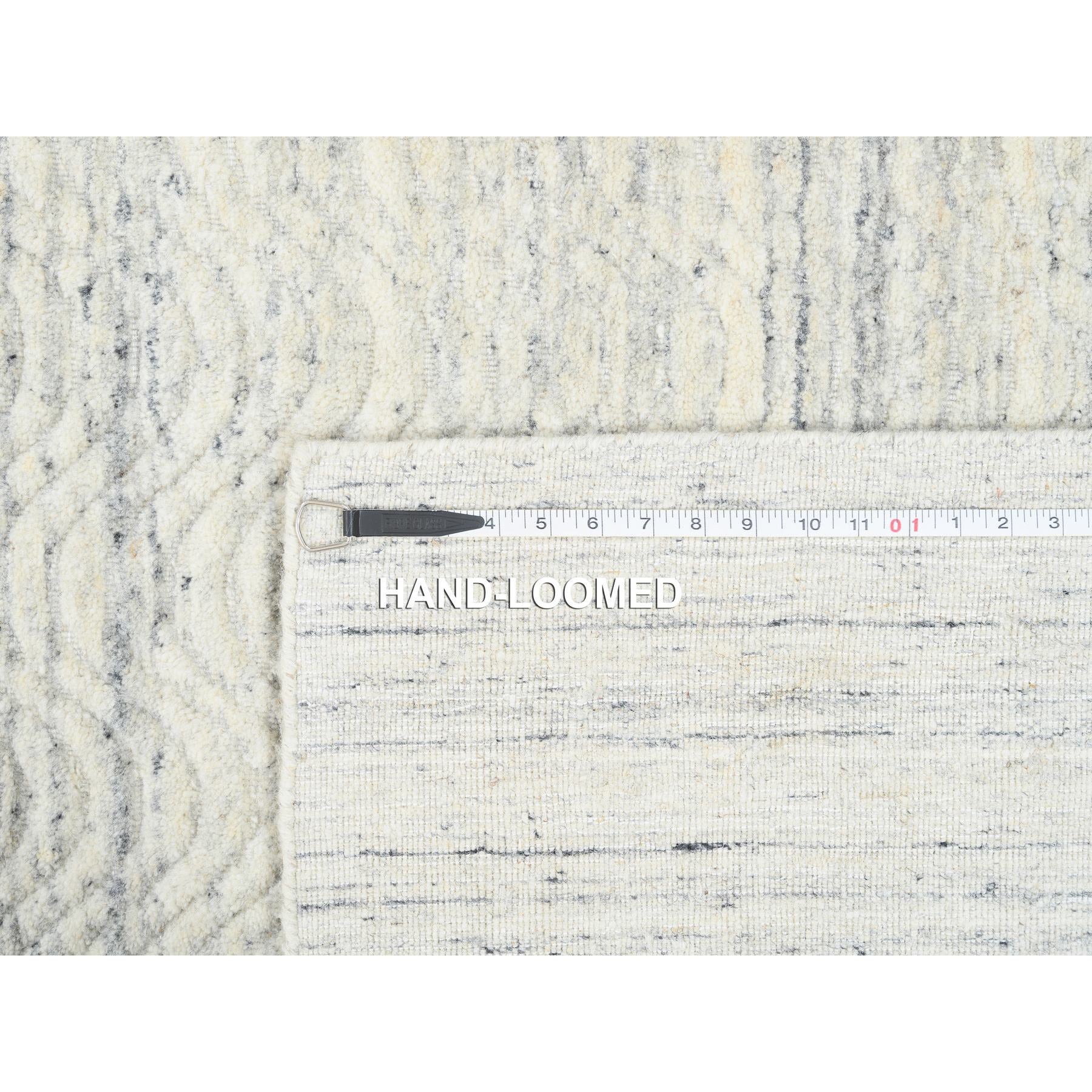 R64594%20012