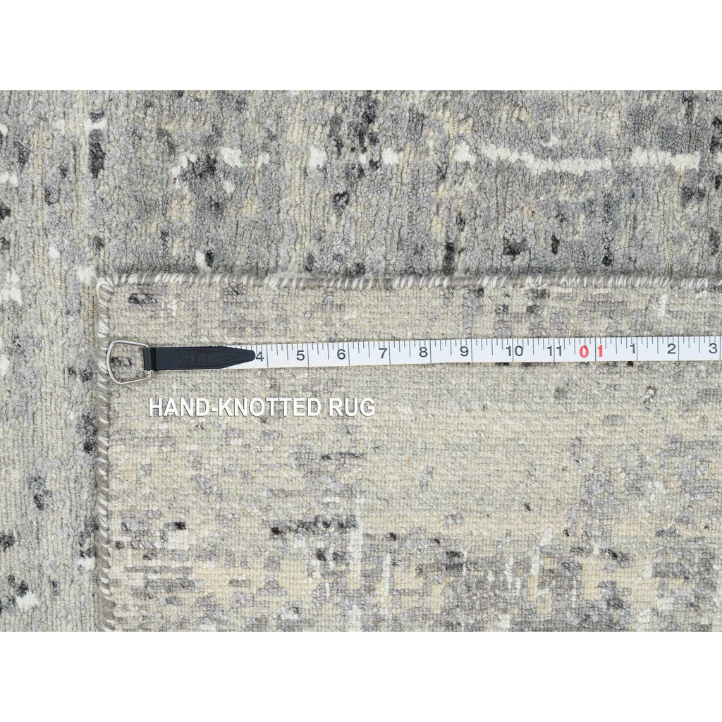 R64688%20012