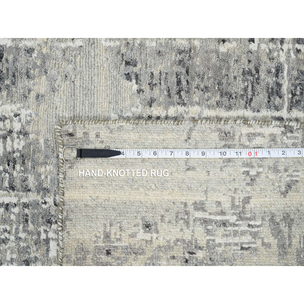 R64689%20012