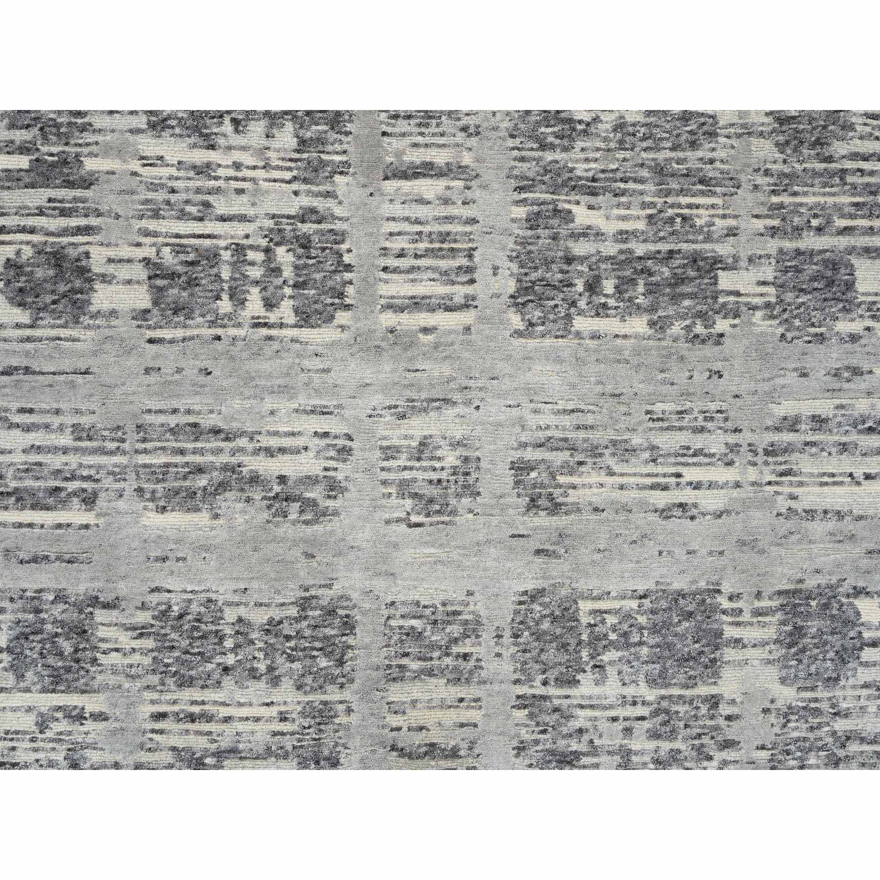 R64691%20009
