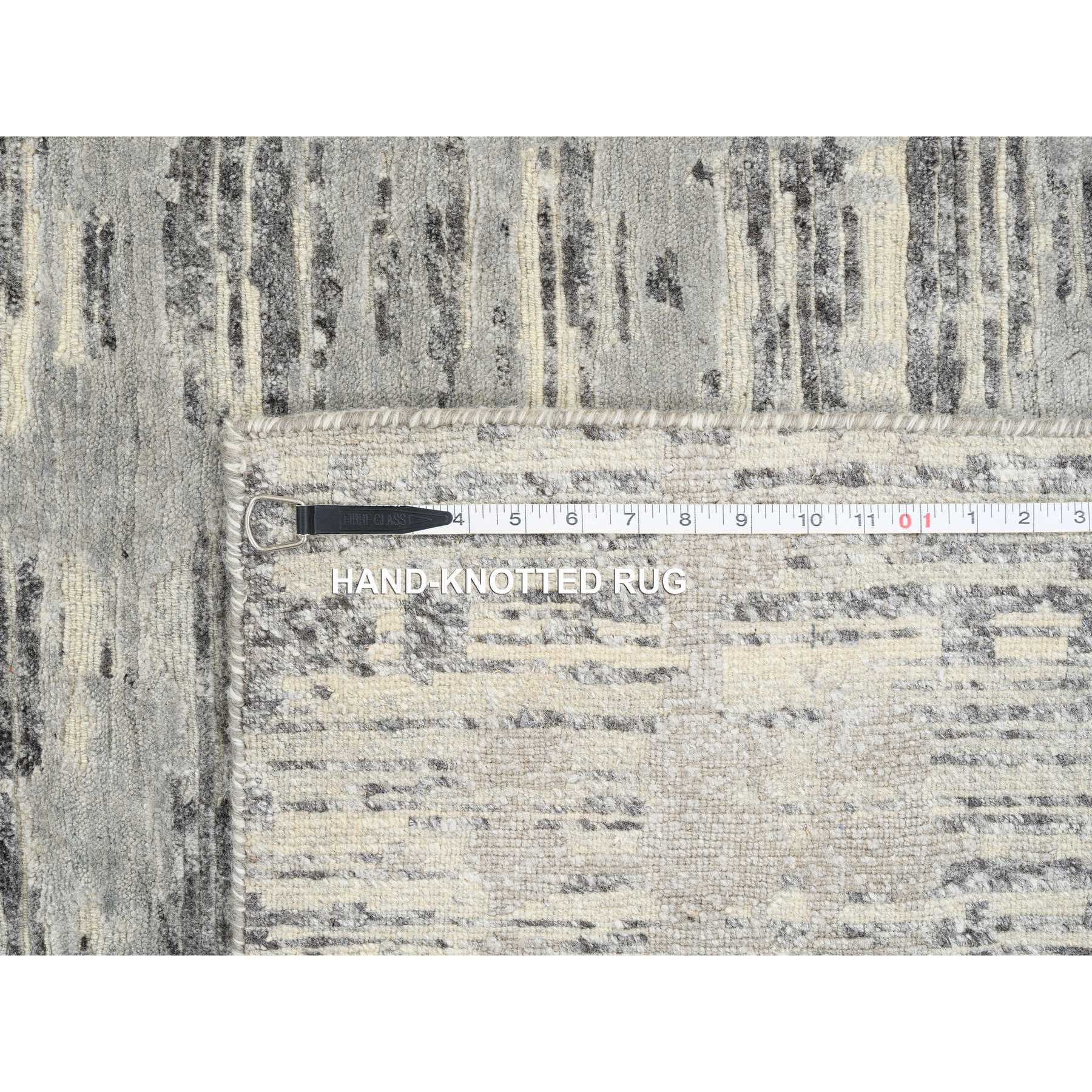 R64691%20012
