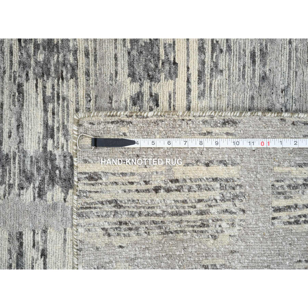 R64695%20008
