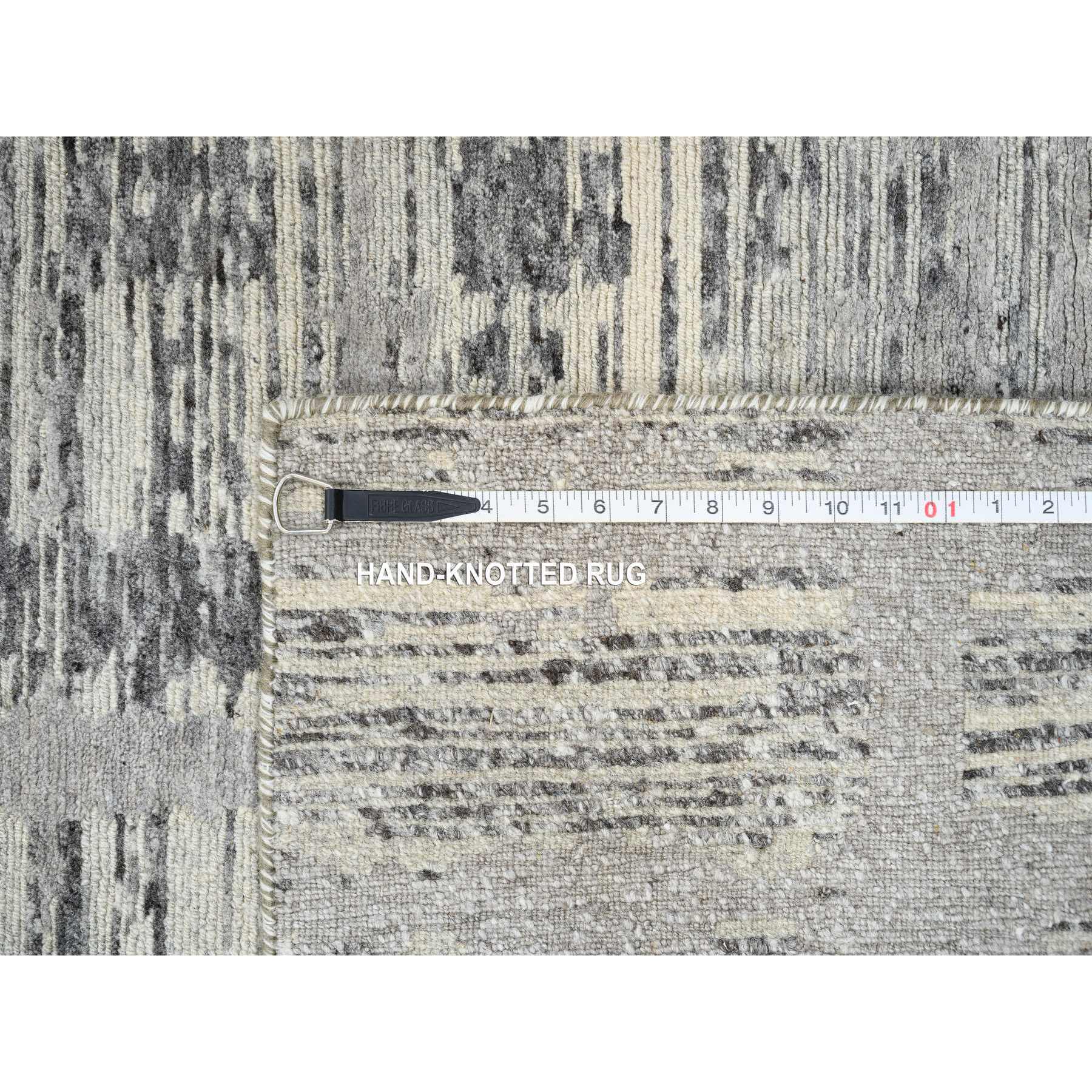 R64695%20008