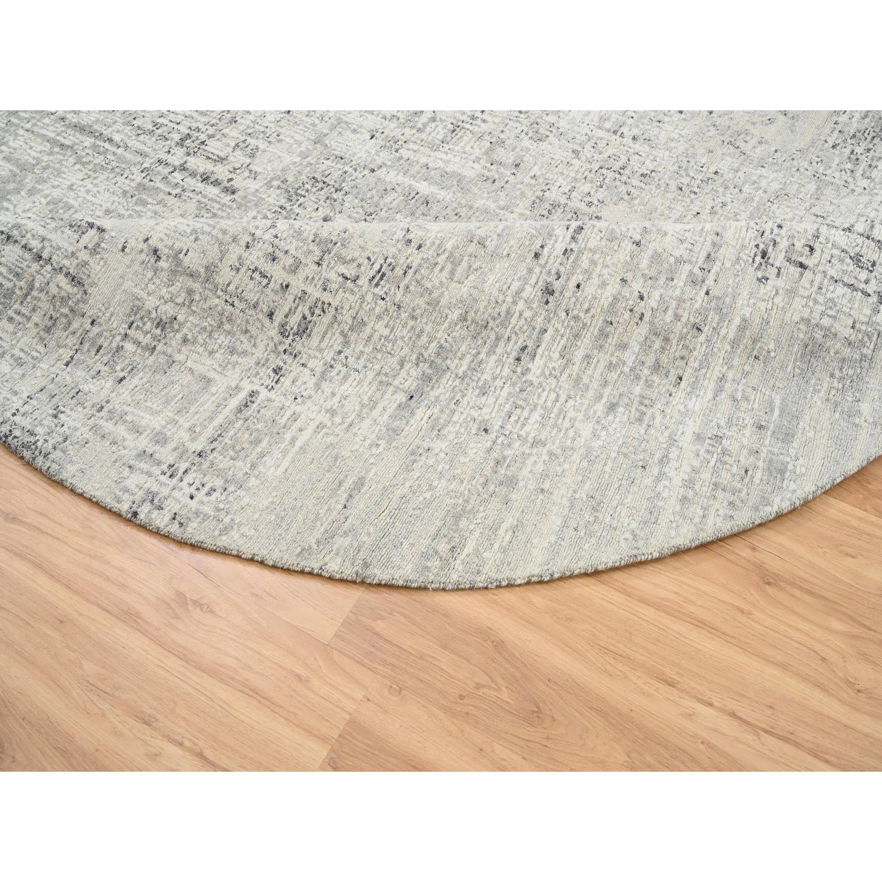 R64700%20007