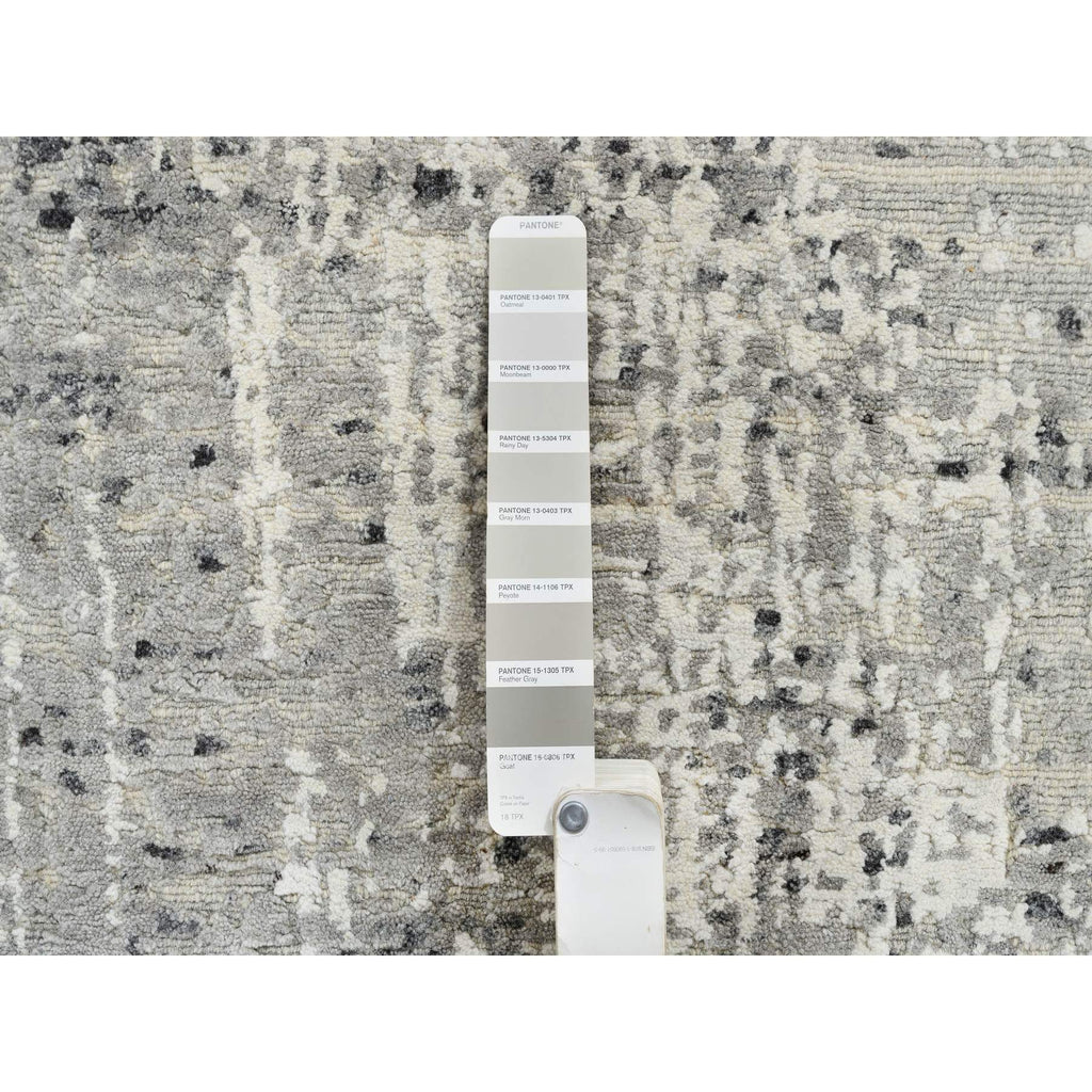 R64701%20004