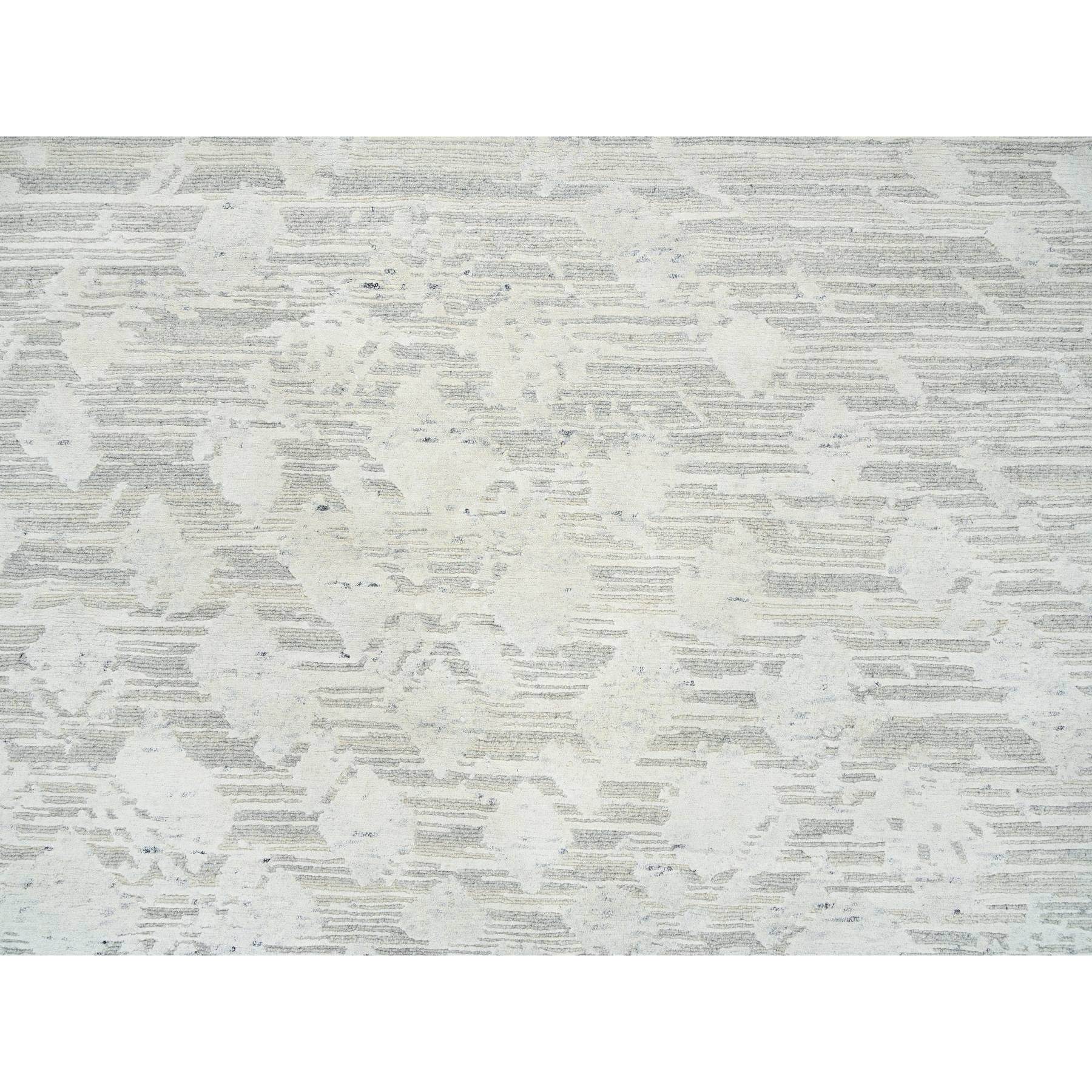 R64709%20009