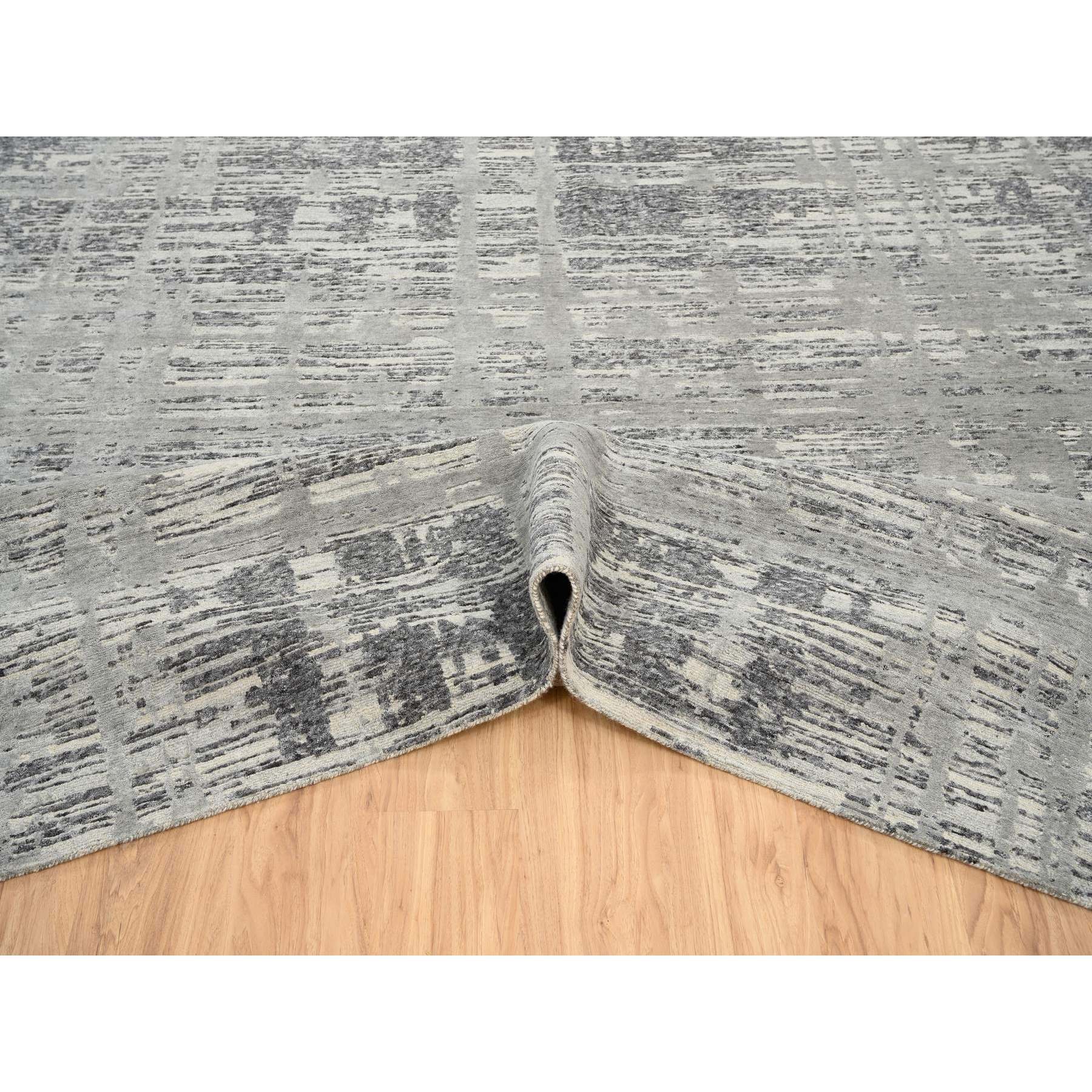 R64714%20006