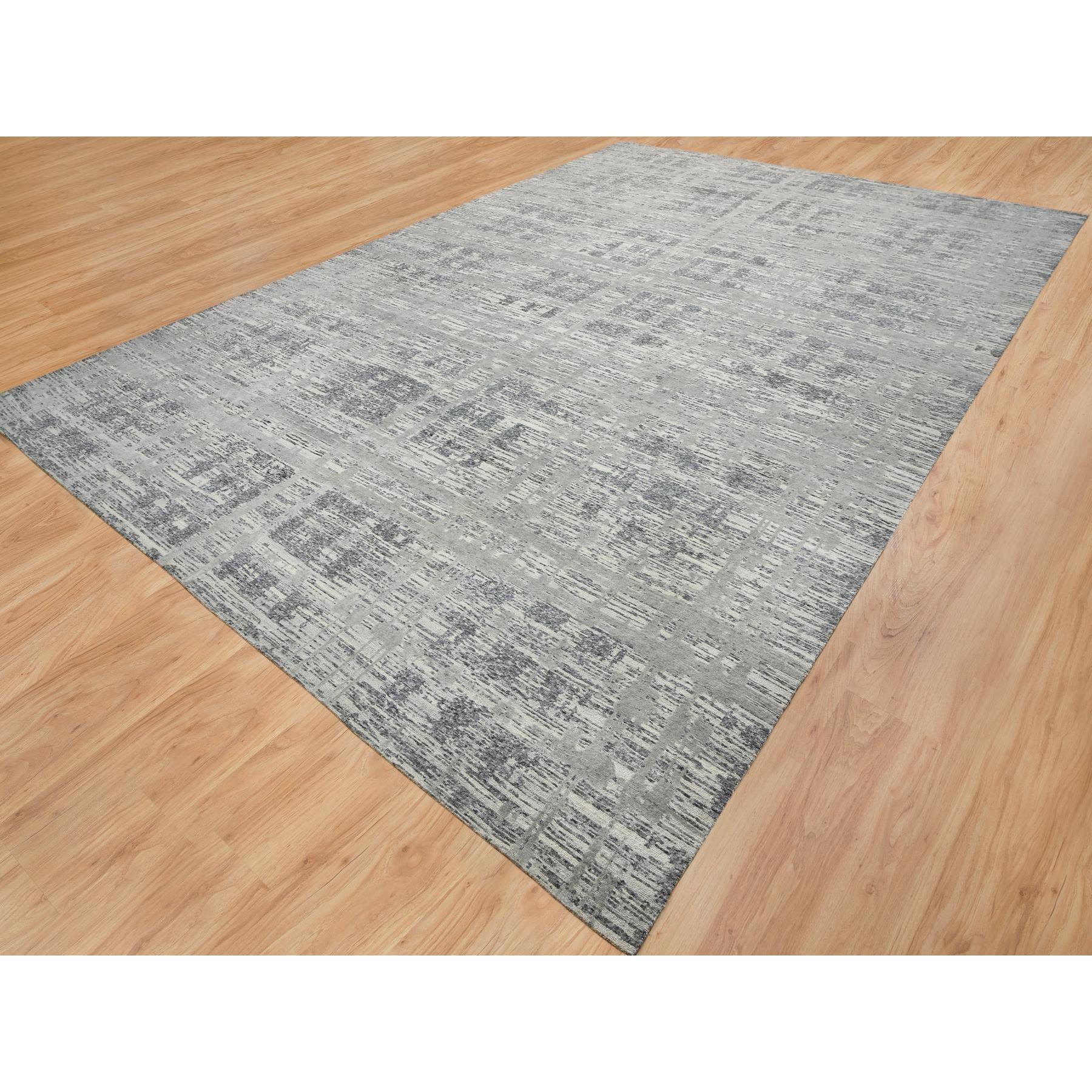 R64715%20004