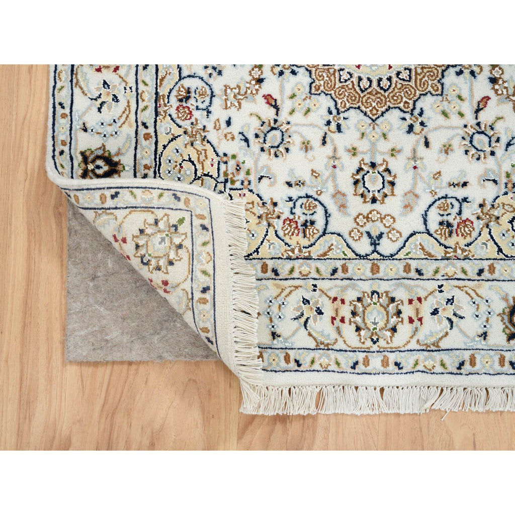 R64757%20003