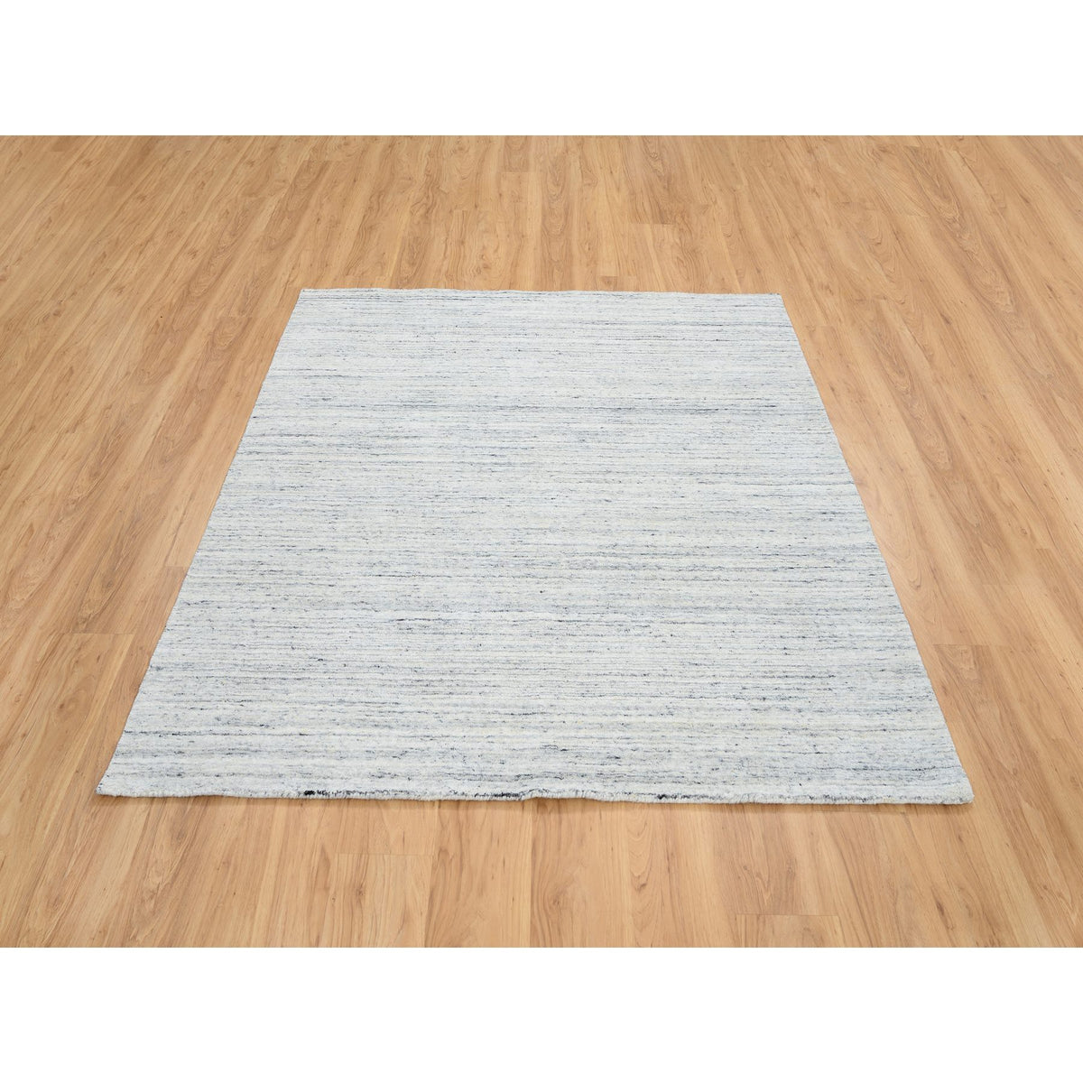 R64774%20002