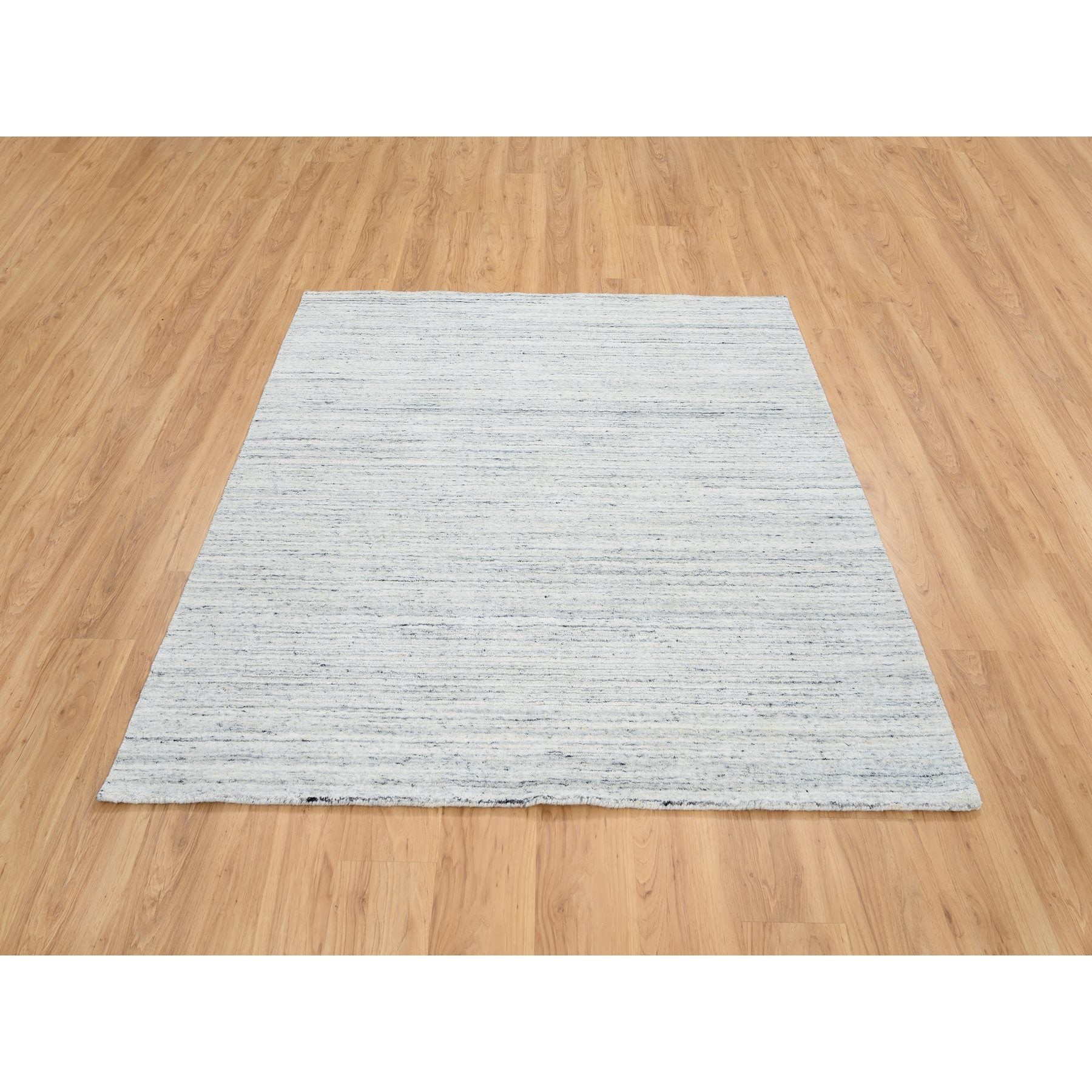 R64774%20002