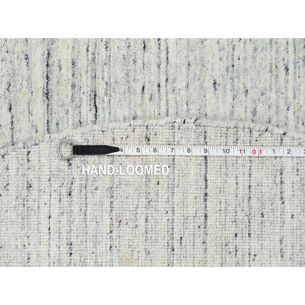 R64777%20008