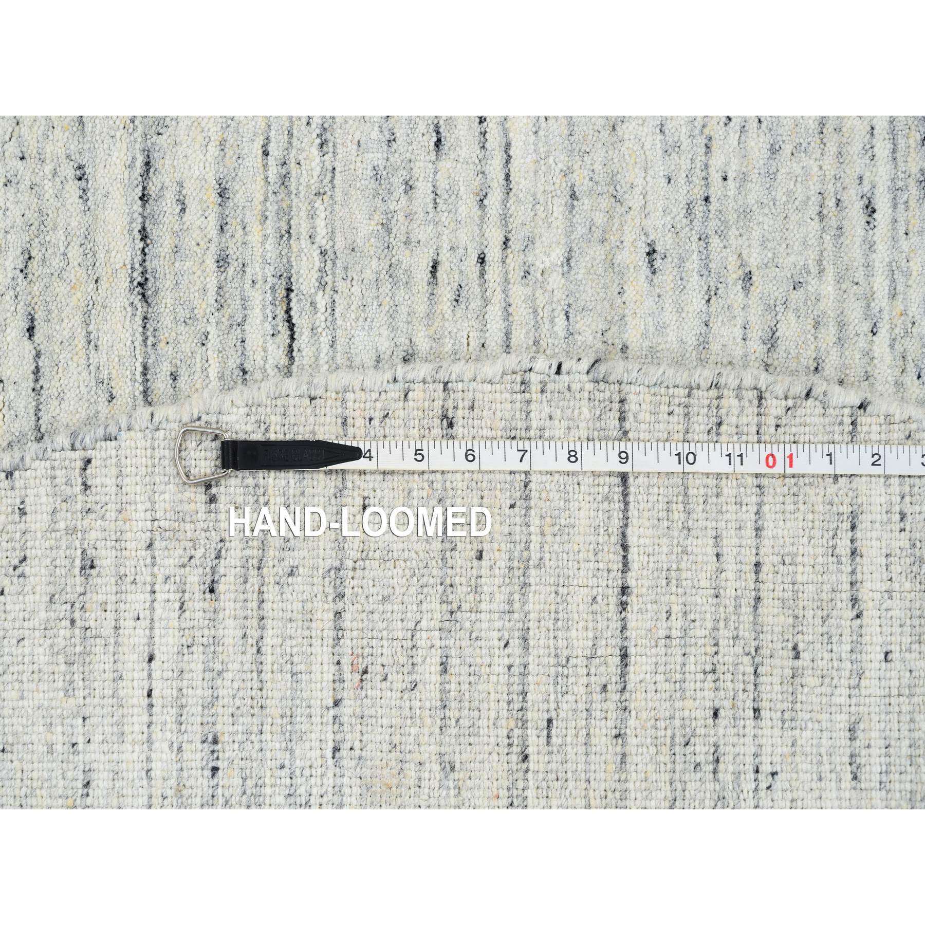 R64778%20008