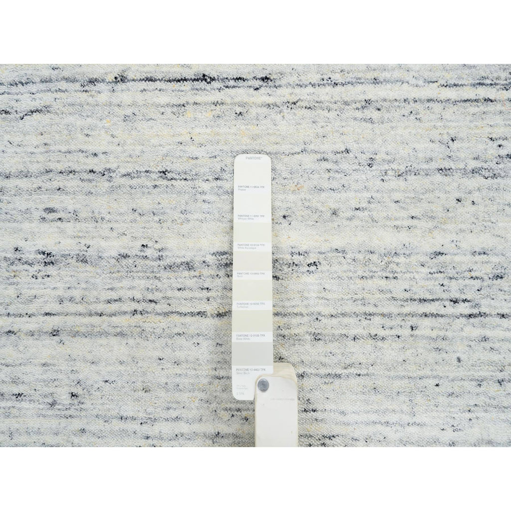 R64781%20004