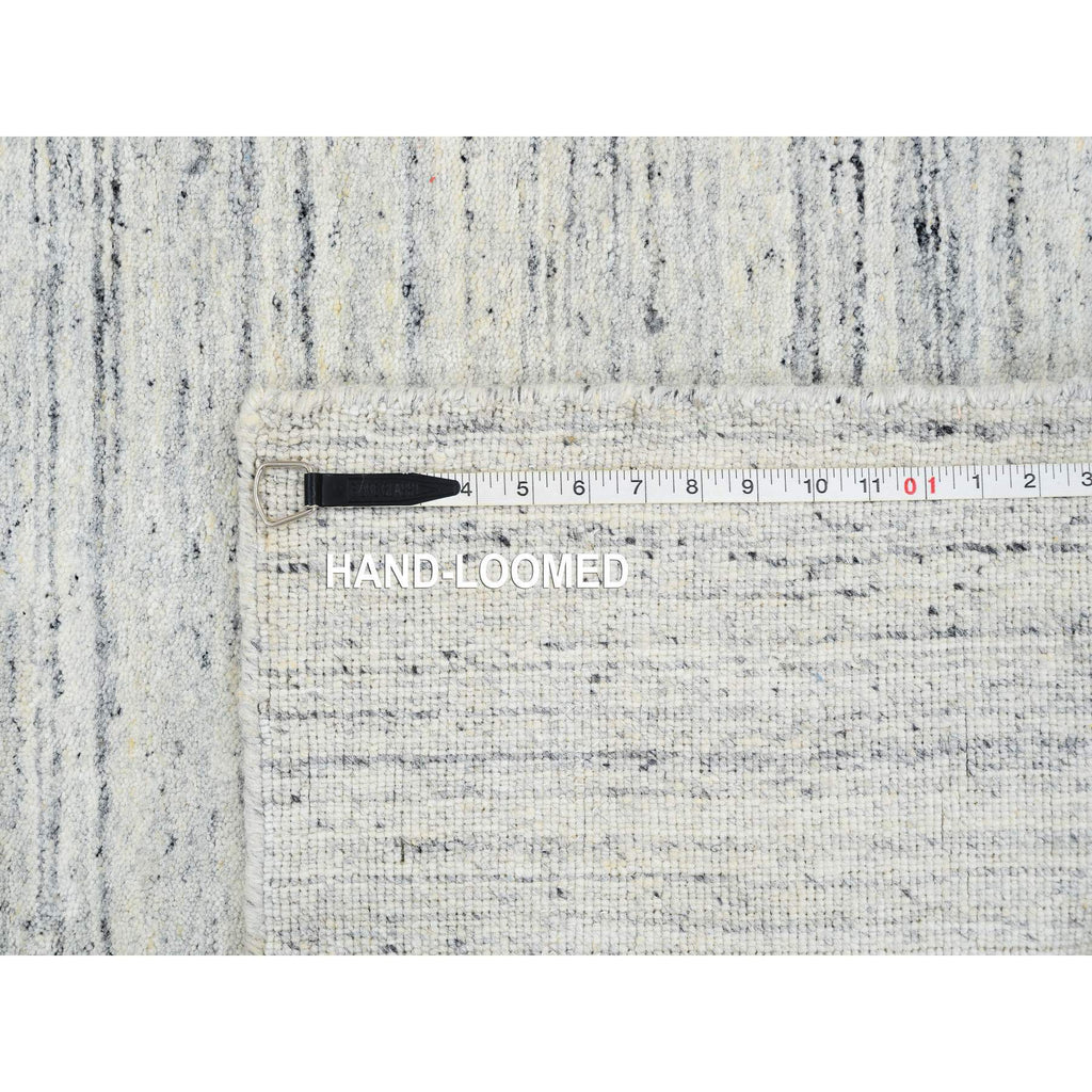 R64787%20008