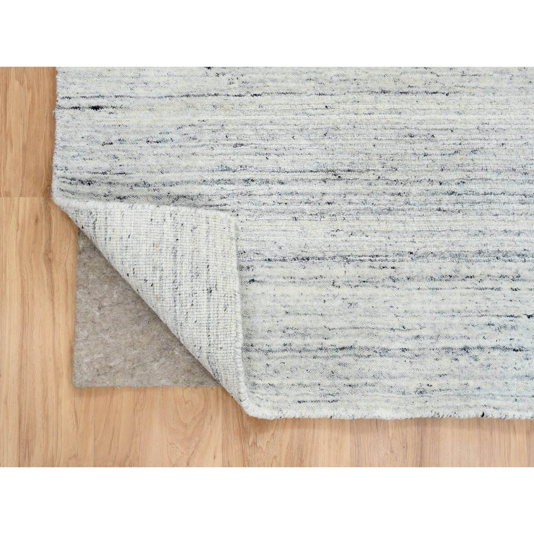 R64788%20005