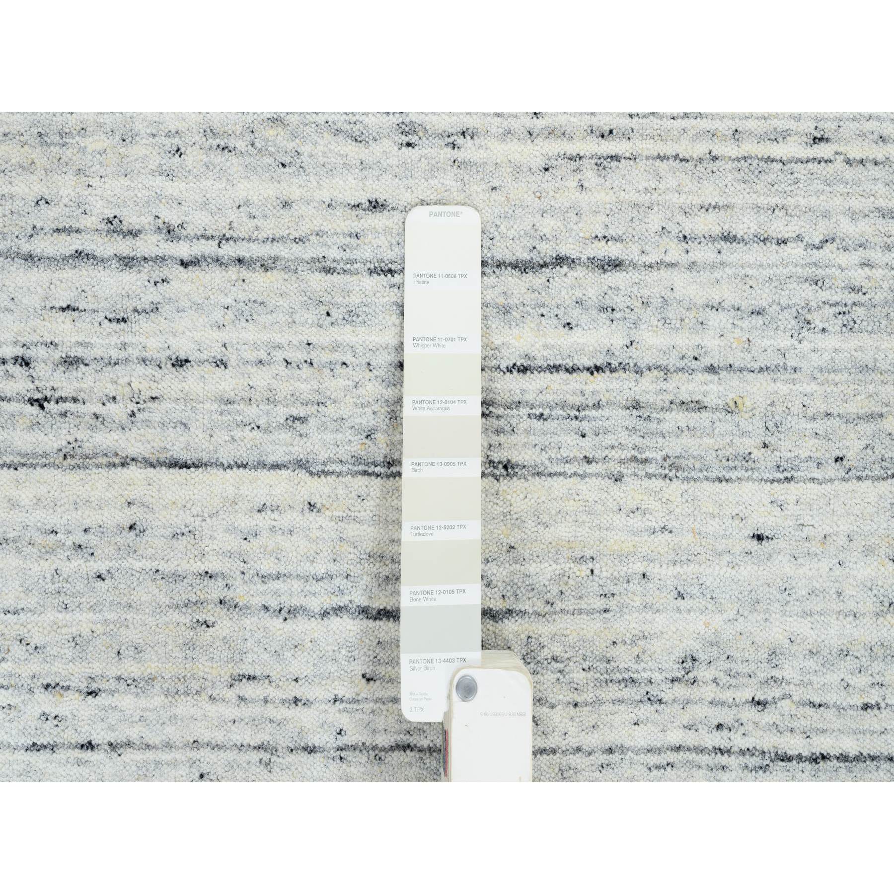 R64788%20008