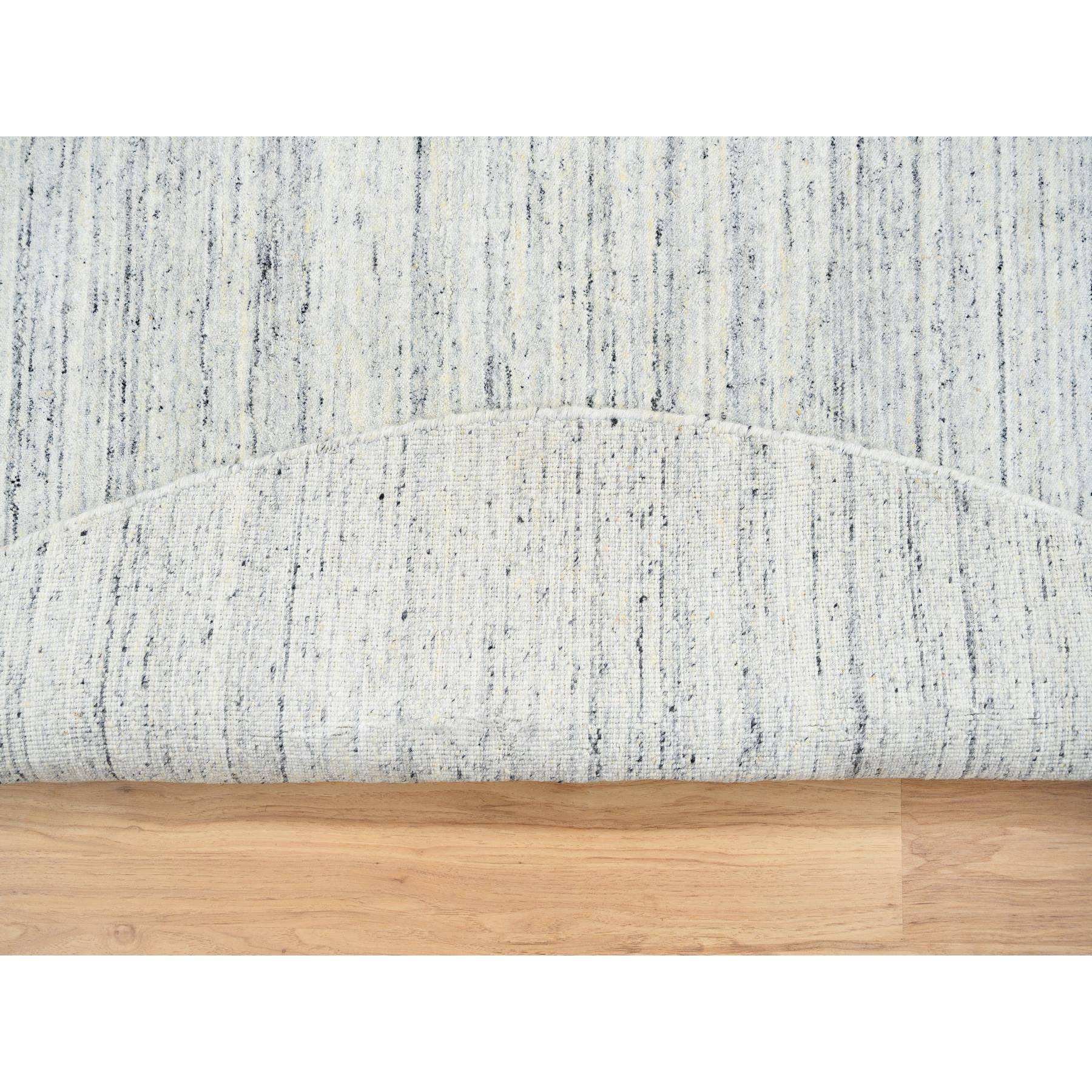 R64794%20005