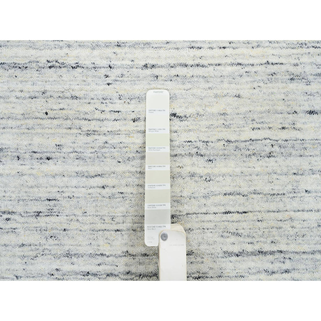 R64795%20008