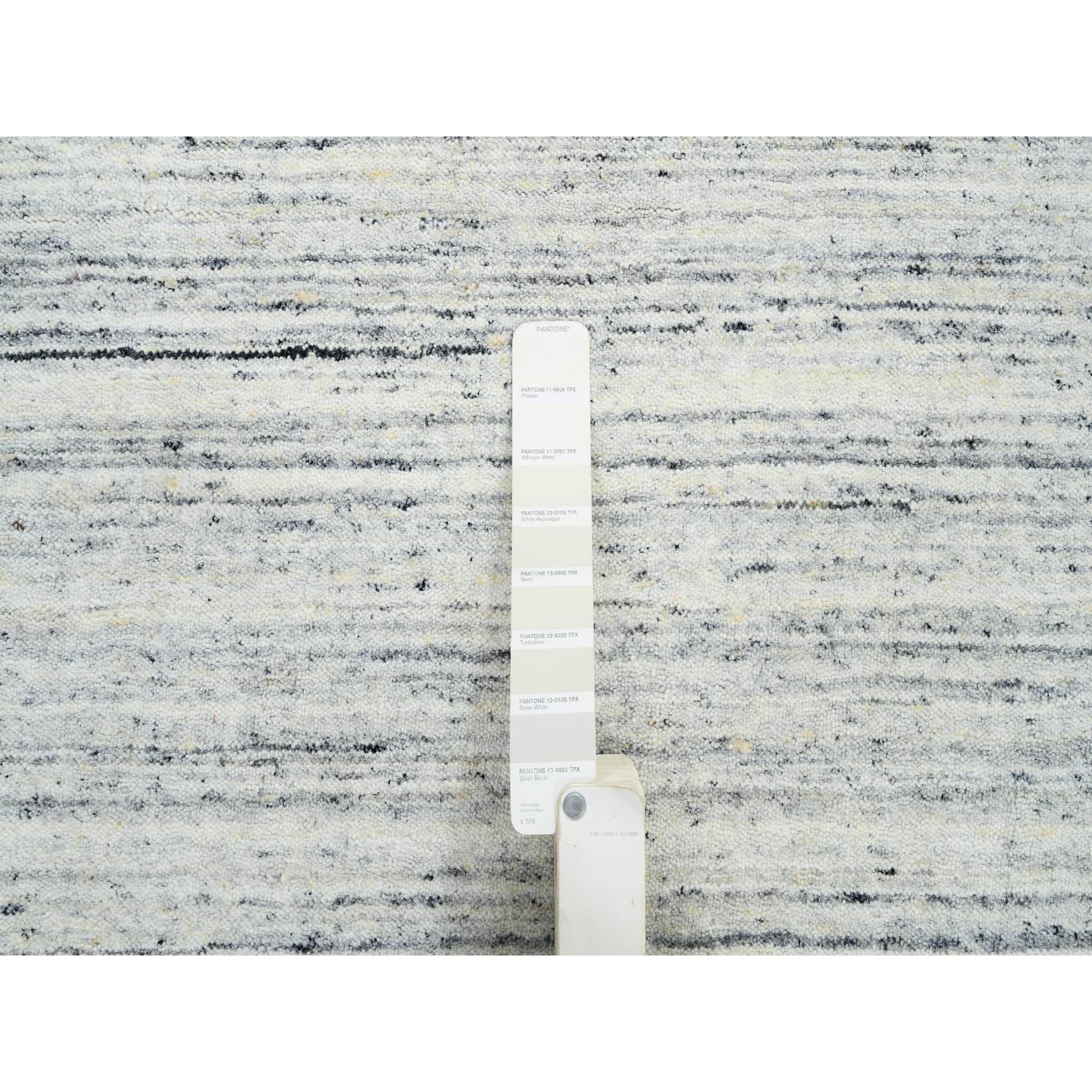 R64796%20008