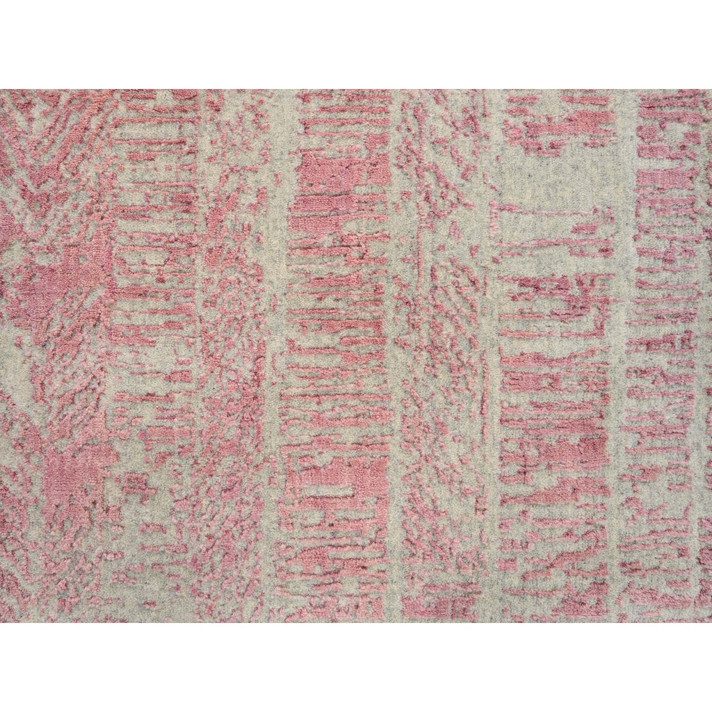 R64811%20005