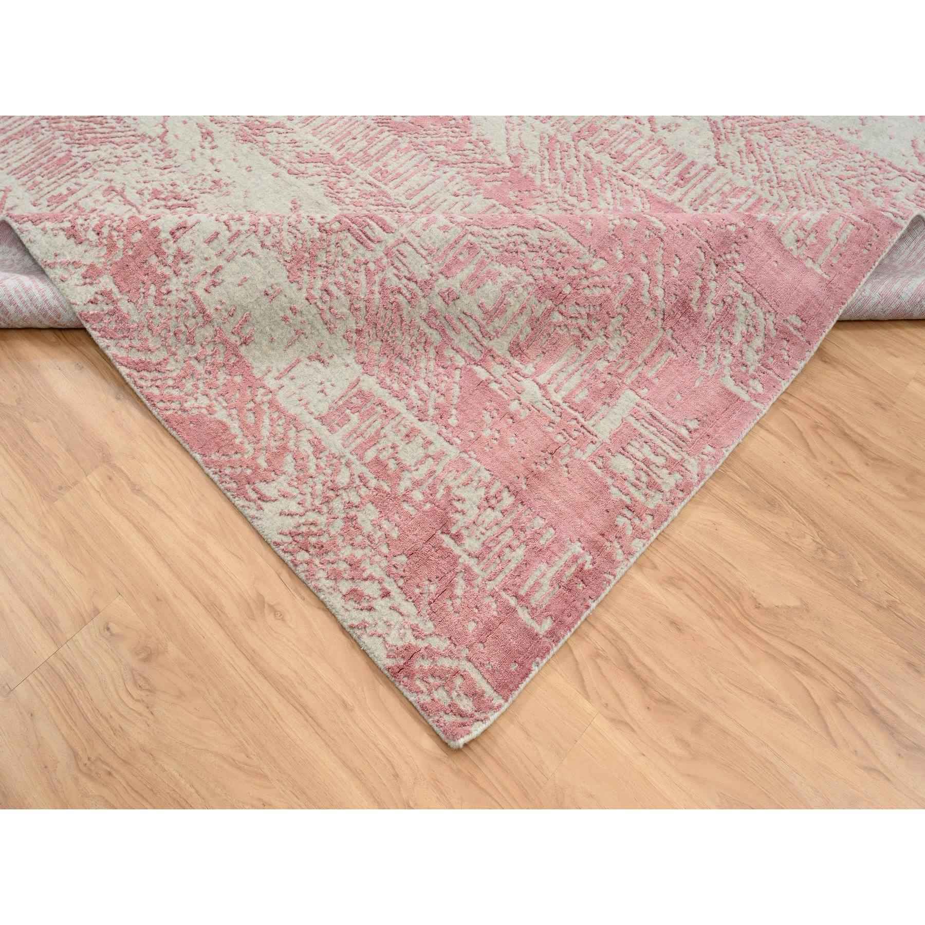 R64817%20007