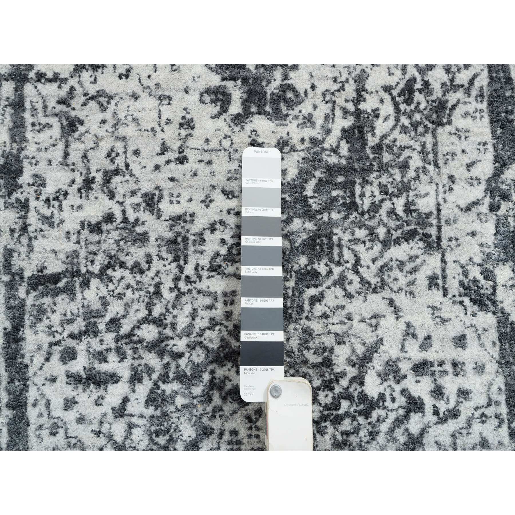 R64834%20004