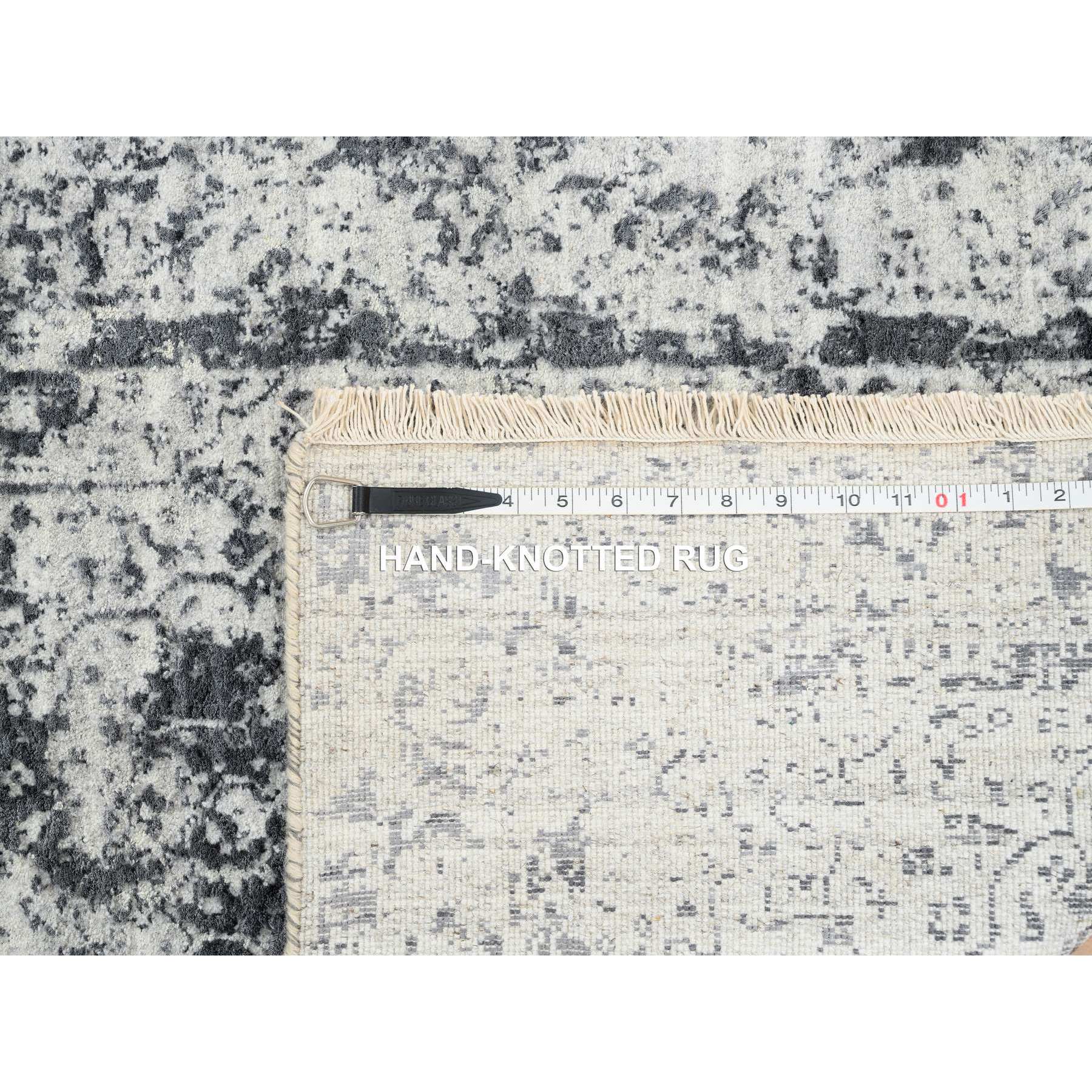R64834%20008