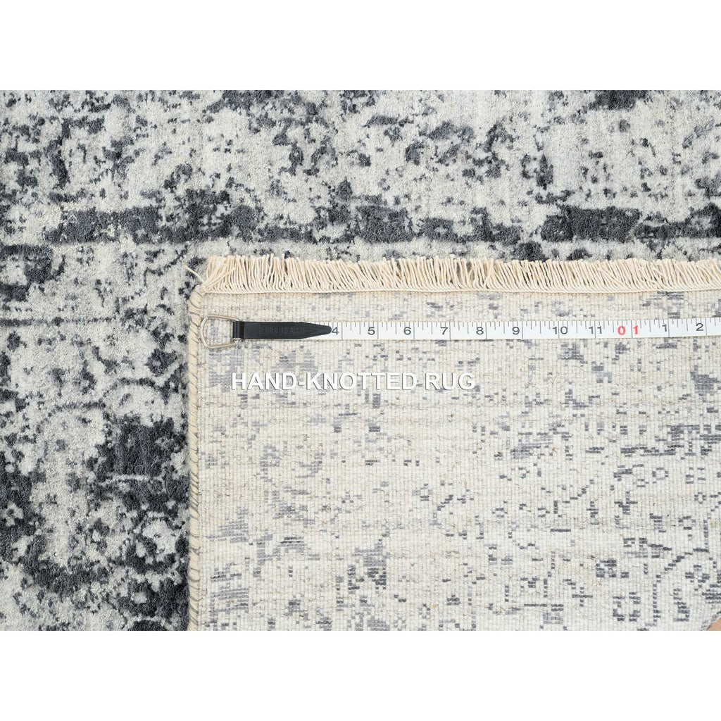 R64837%20008