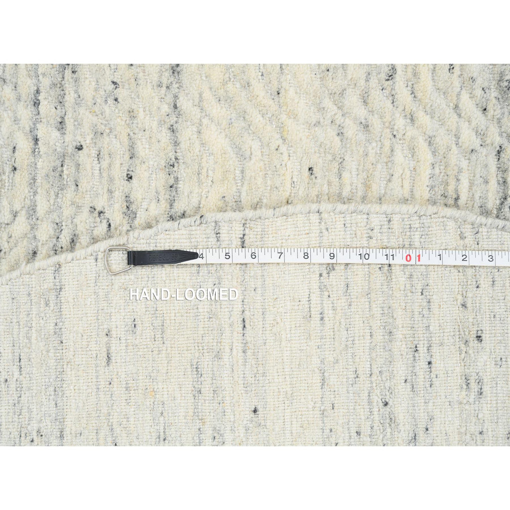 R64838%20008