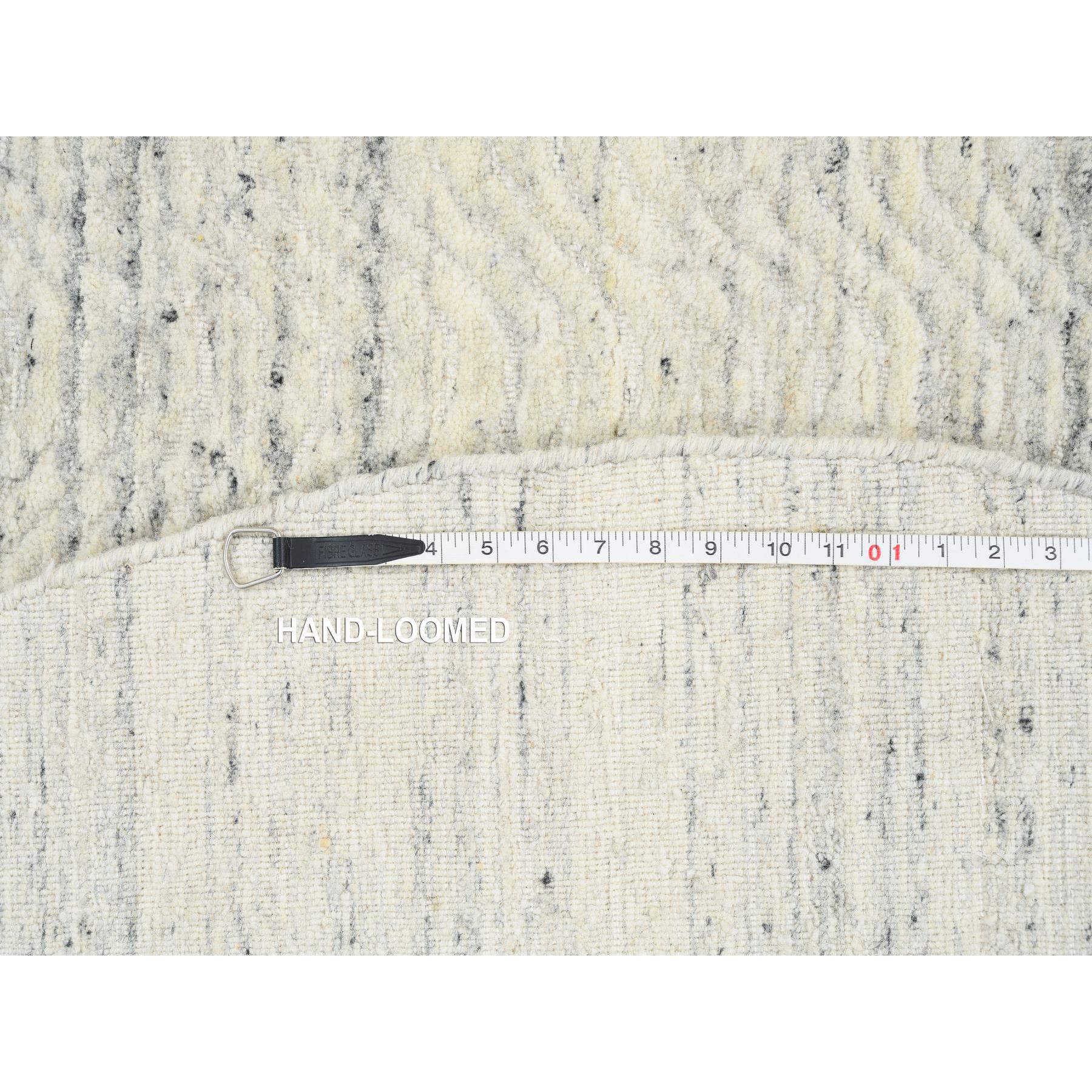 R64838%20008