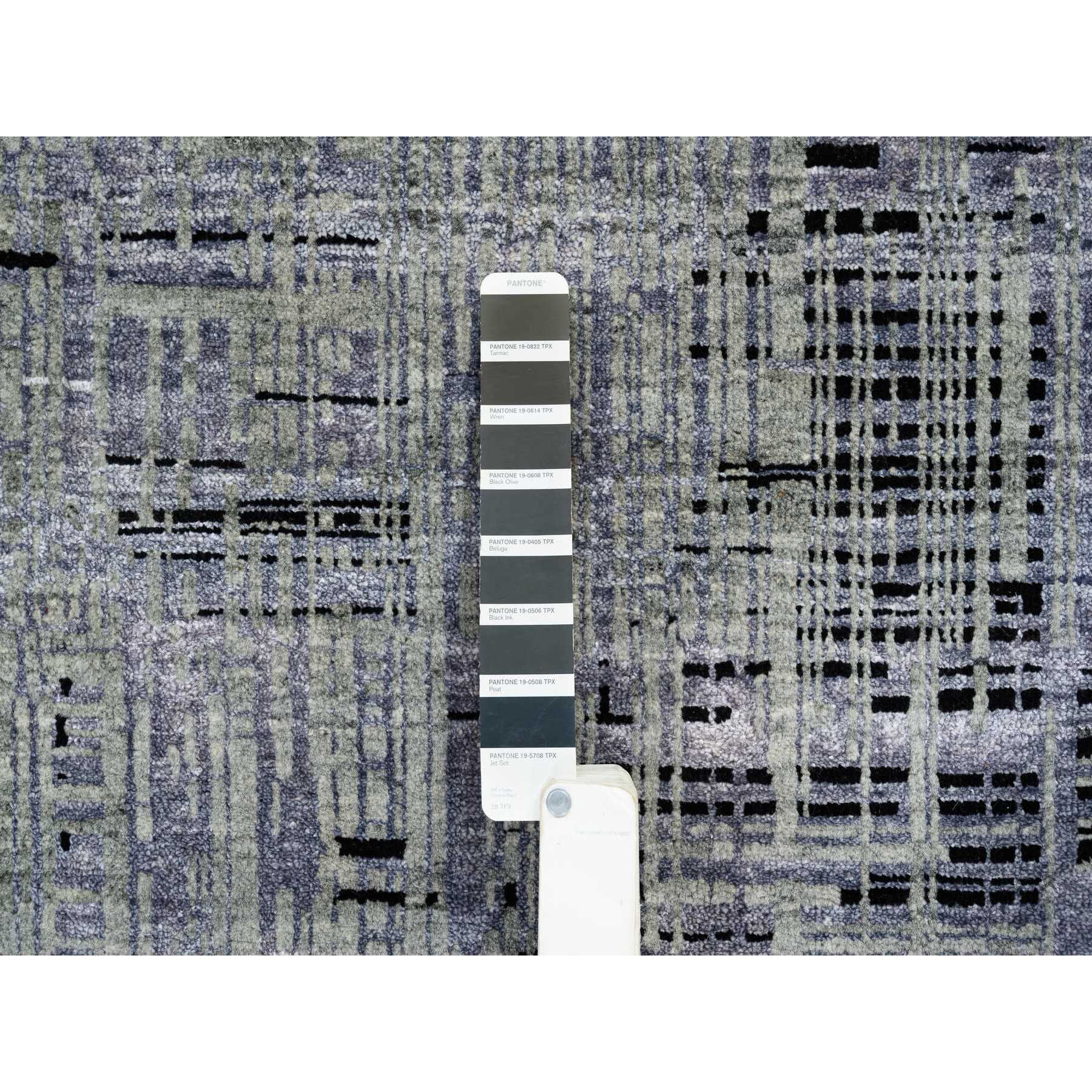 R64867%20008