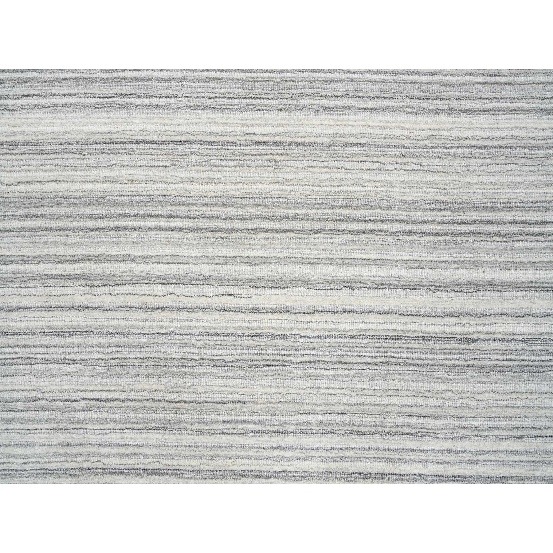 R64982%20009