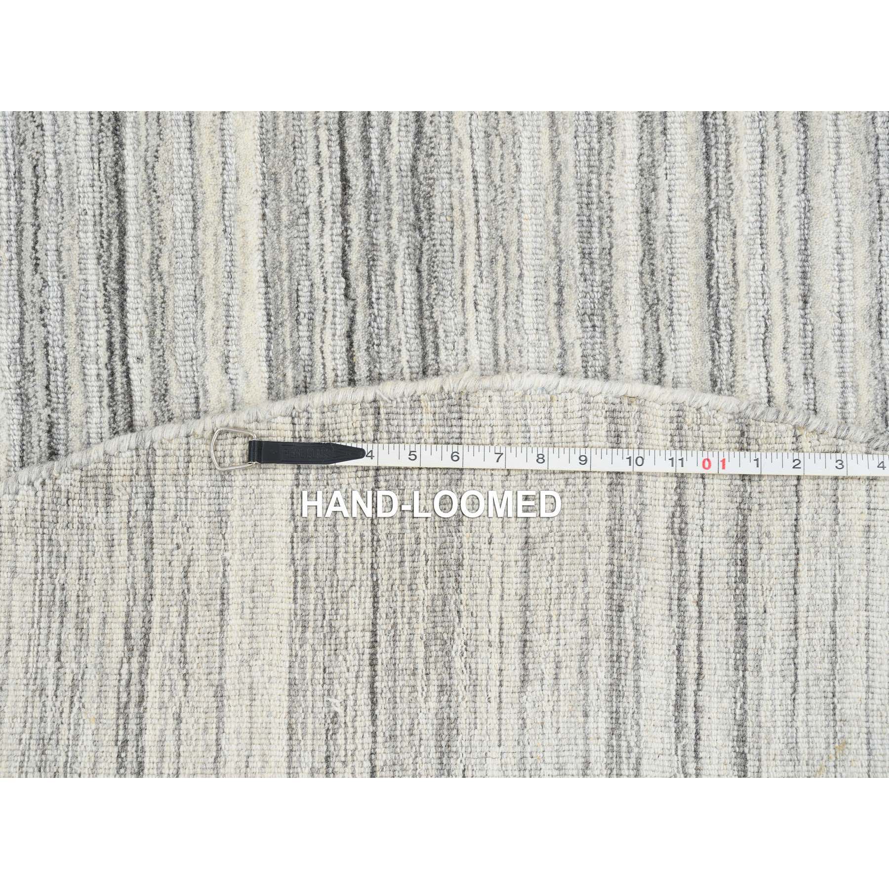 R64985%20008