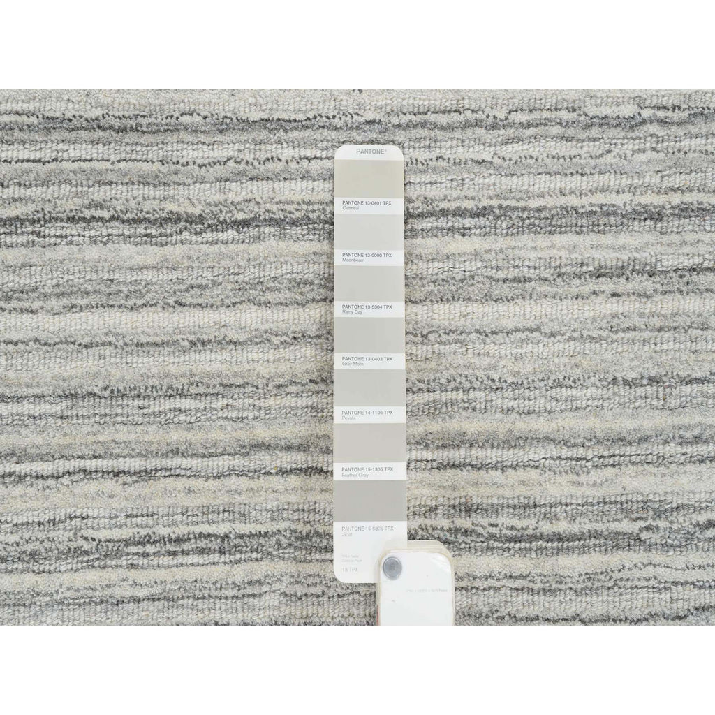 R64995%20008