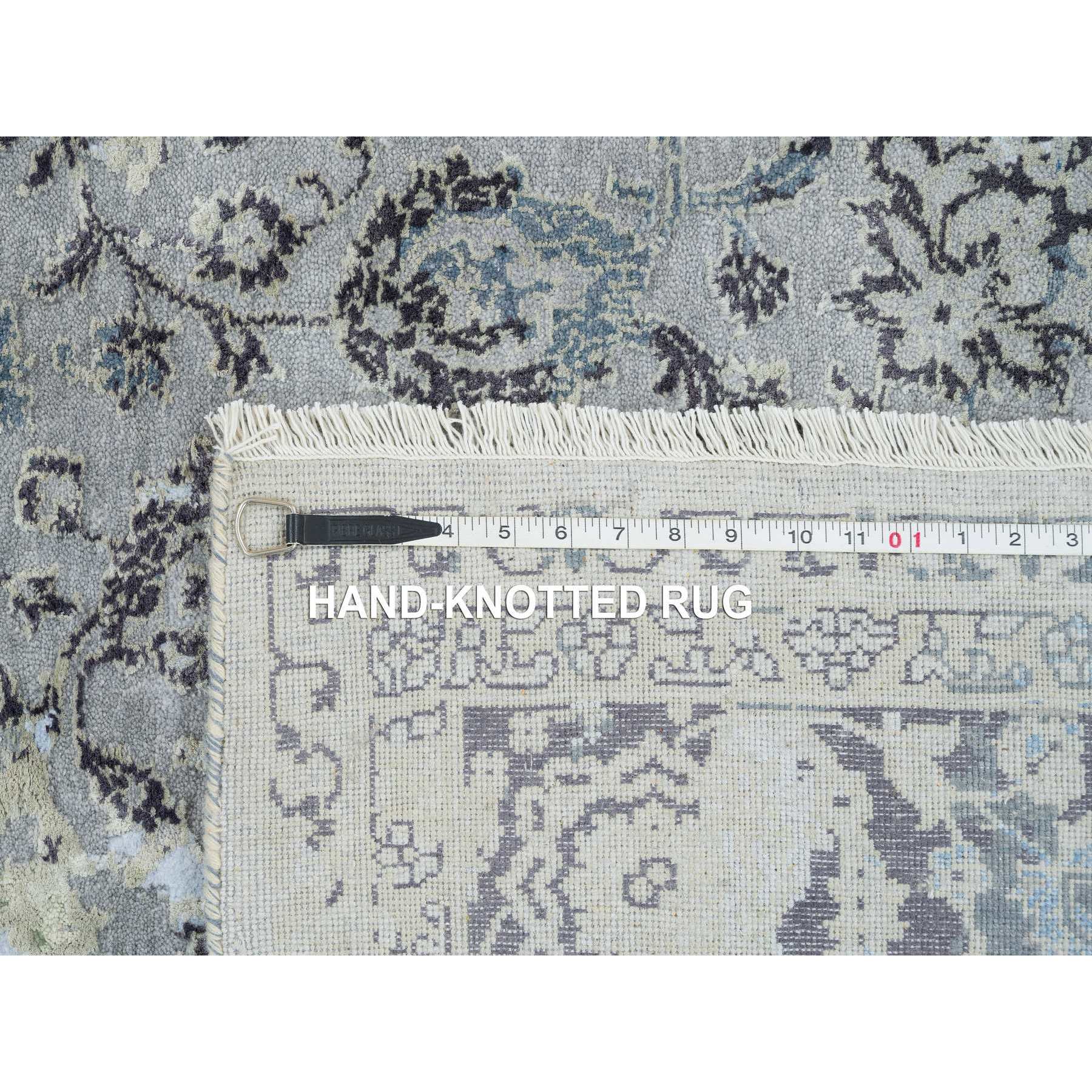 R65025%20012