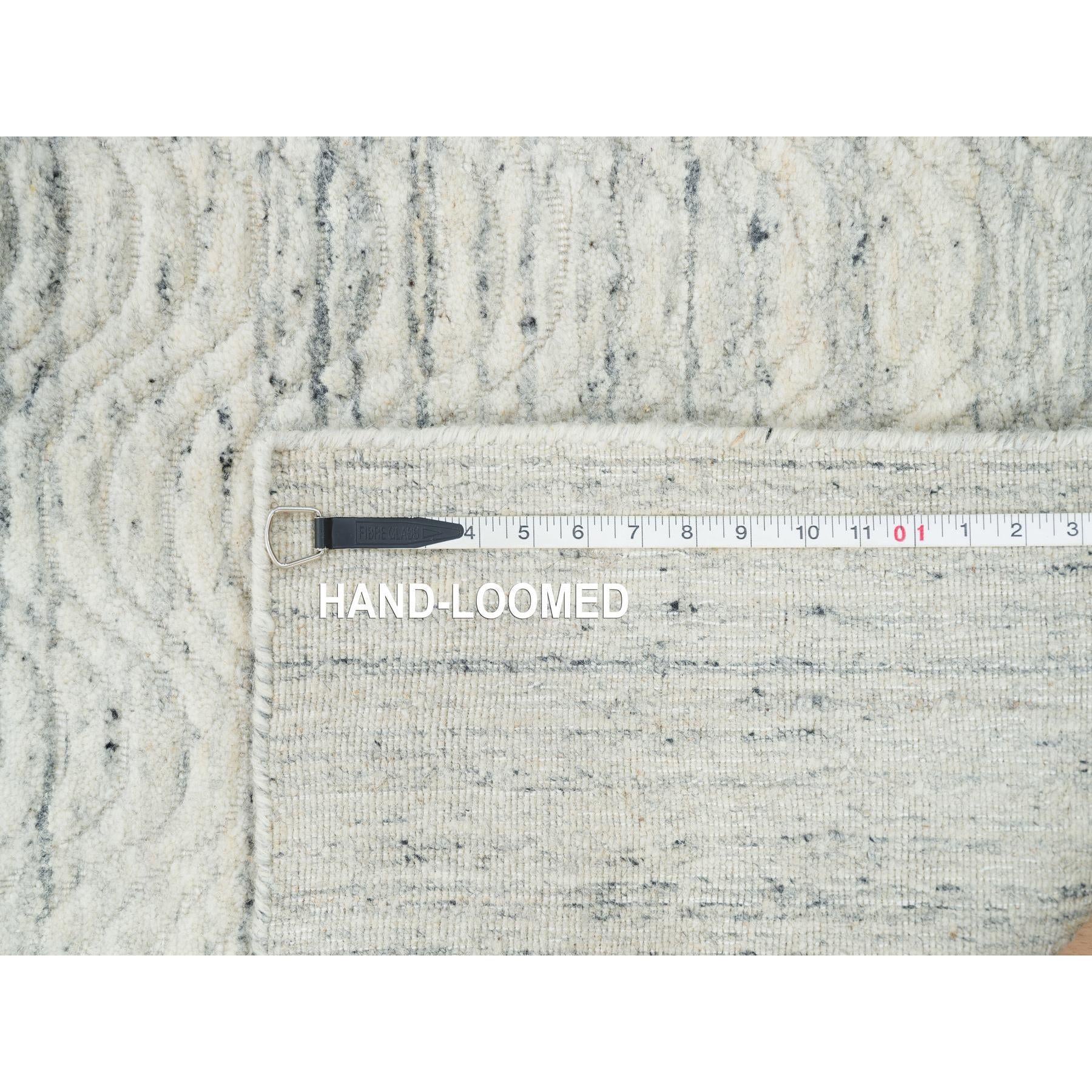 R65041%20008