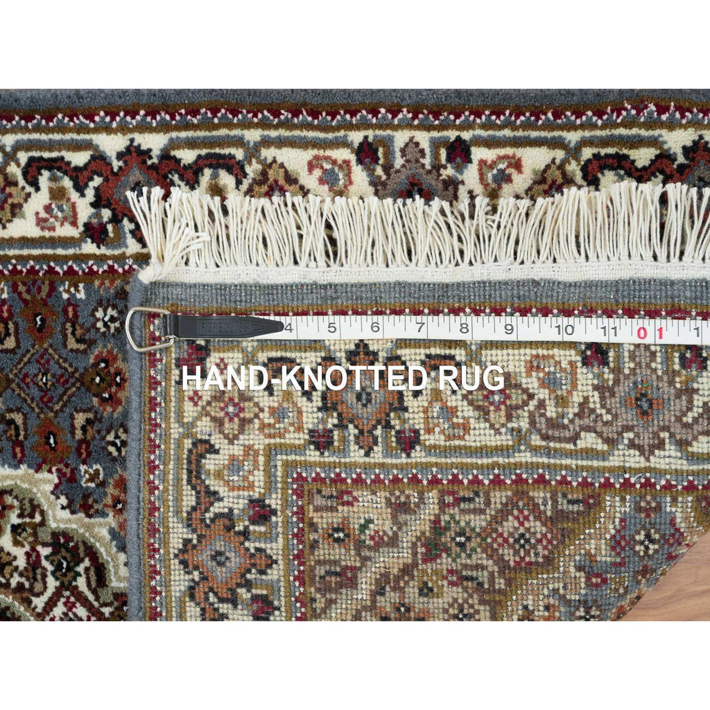 R65105%20008
