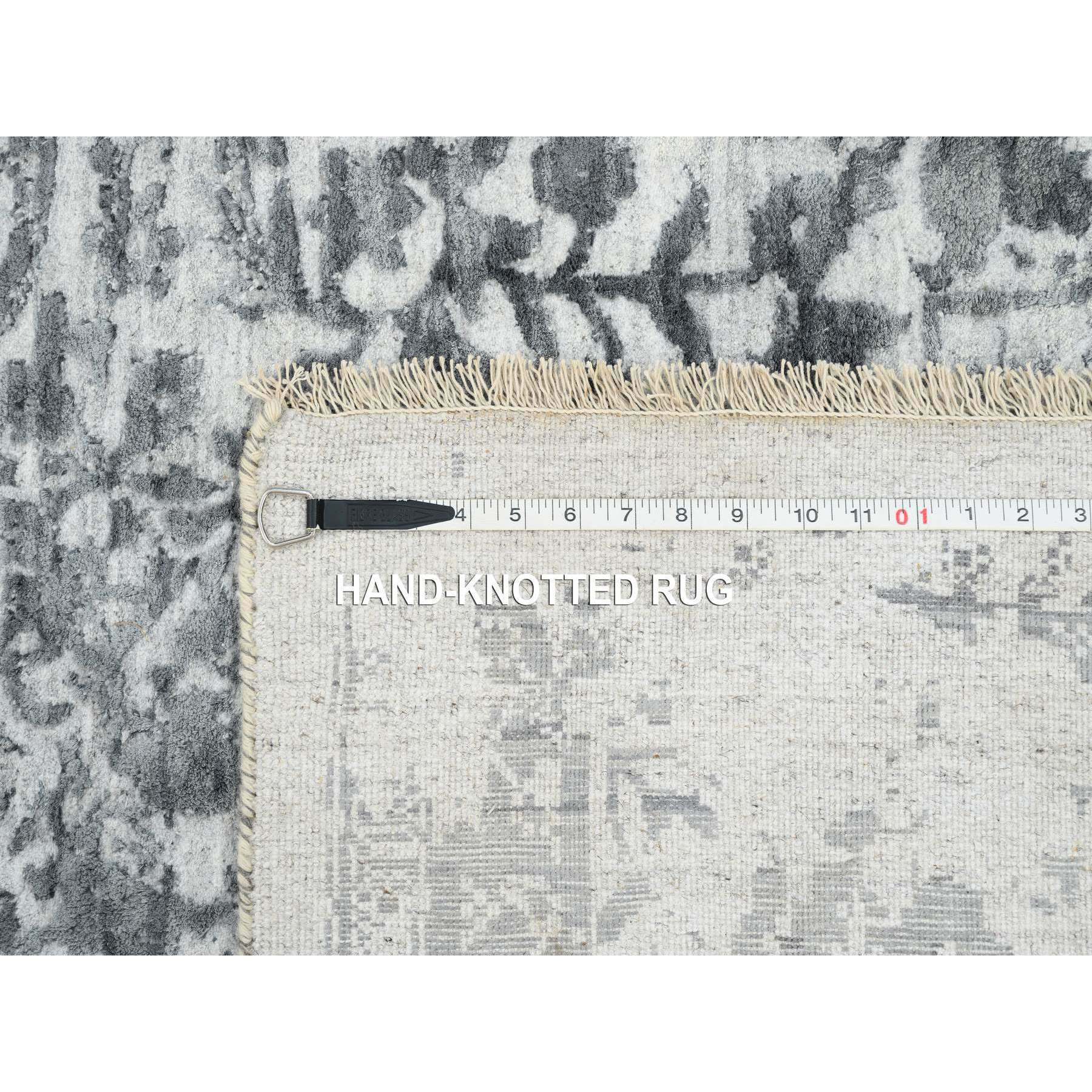 R65206%20012