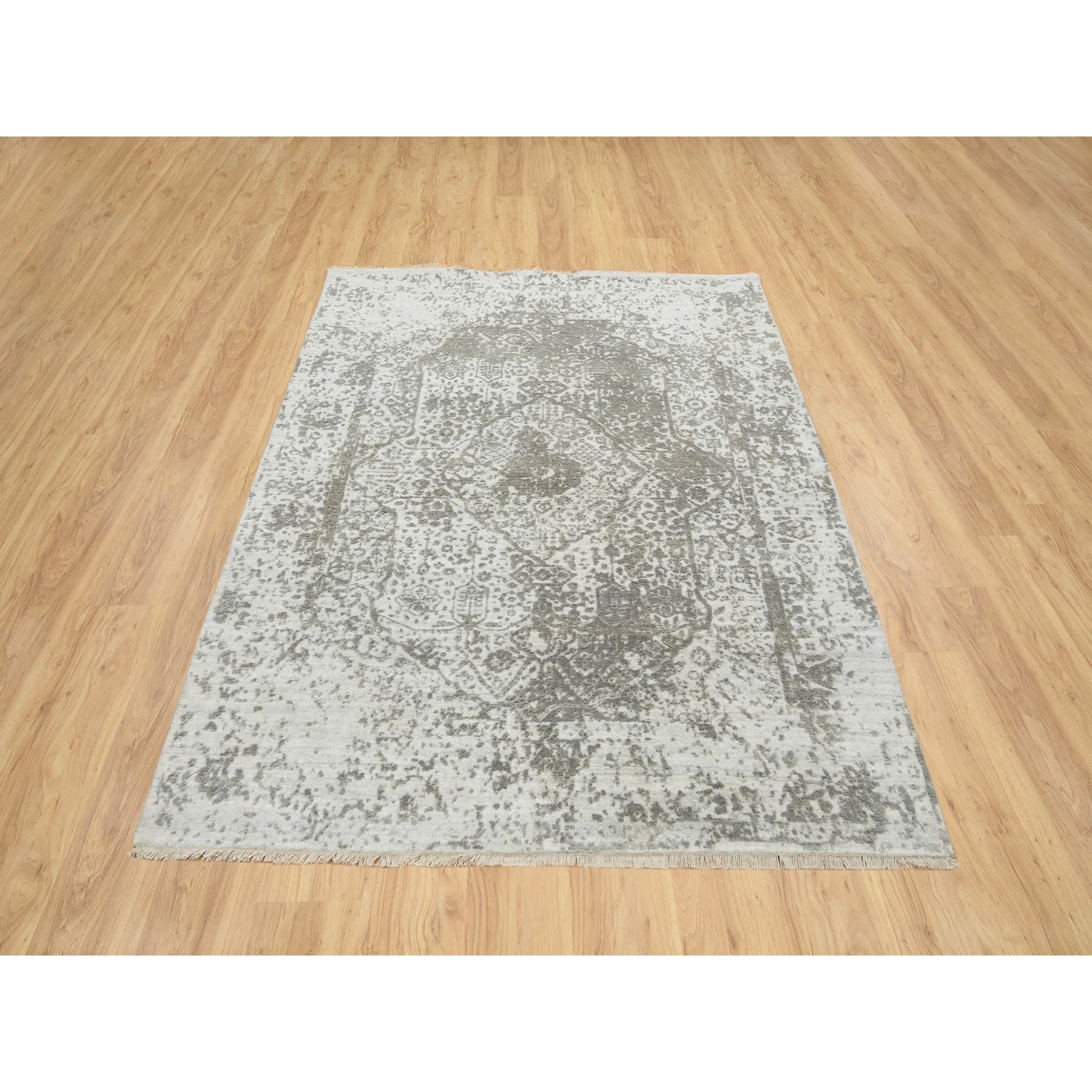 R65209%20002