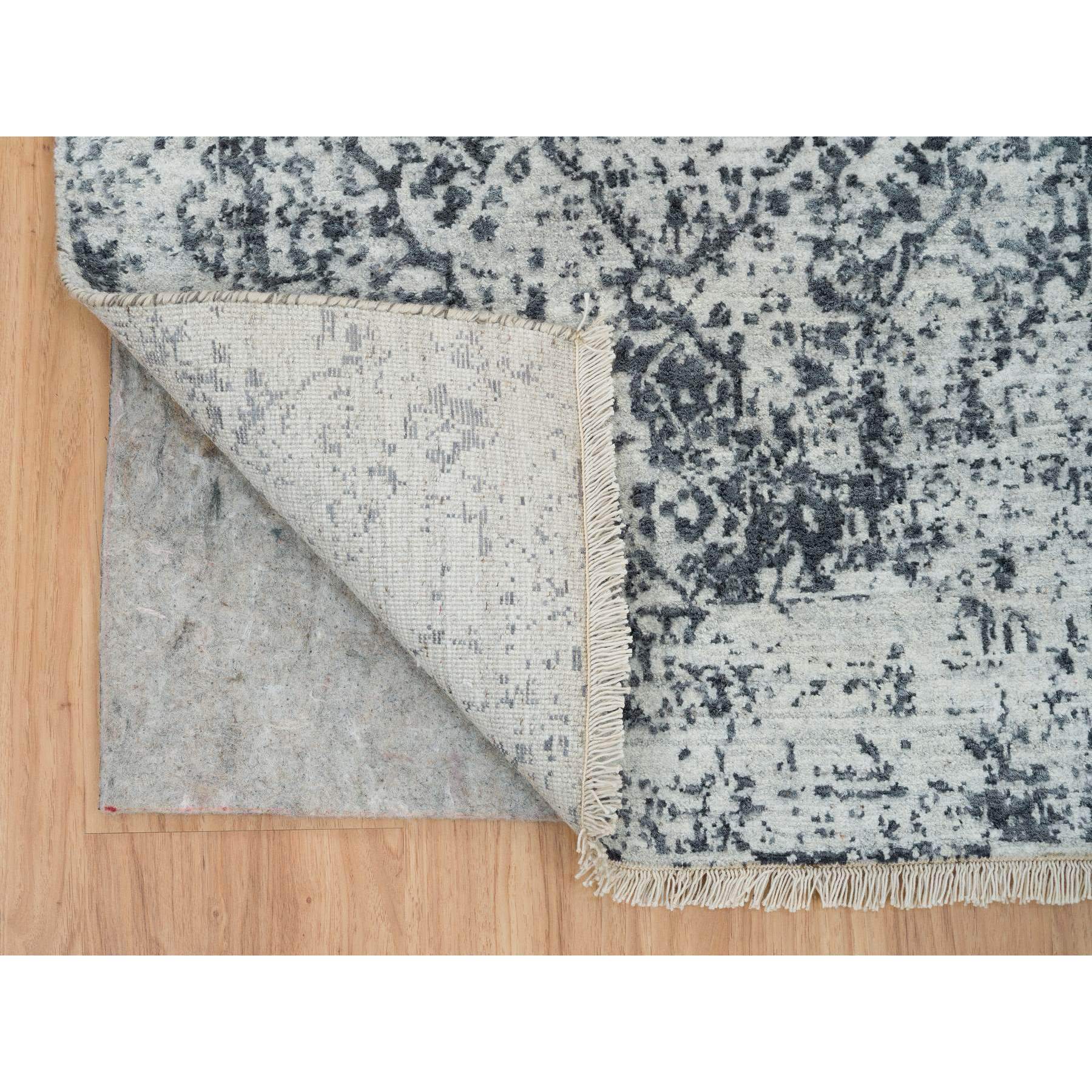 R65215%20003