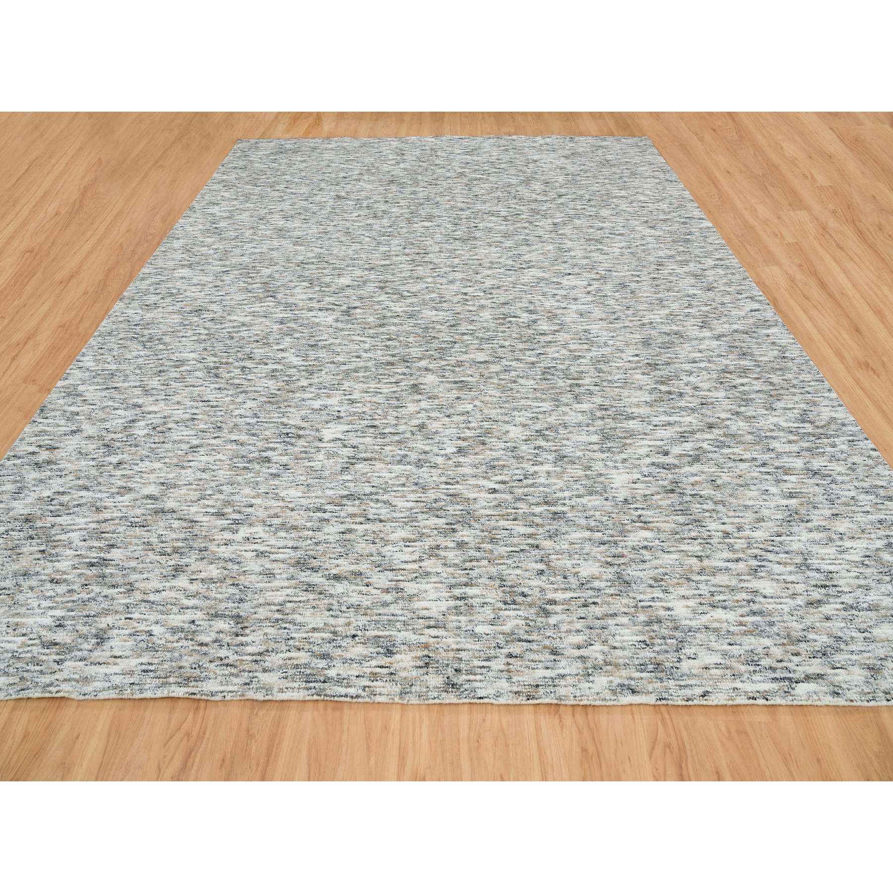 R65236%20003