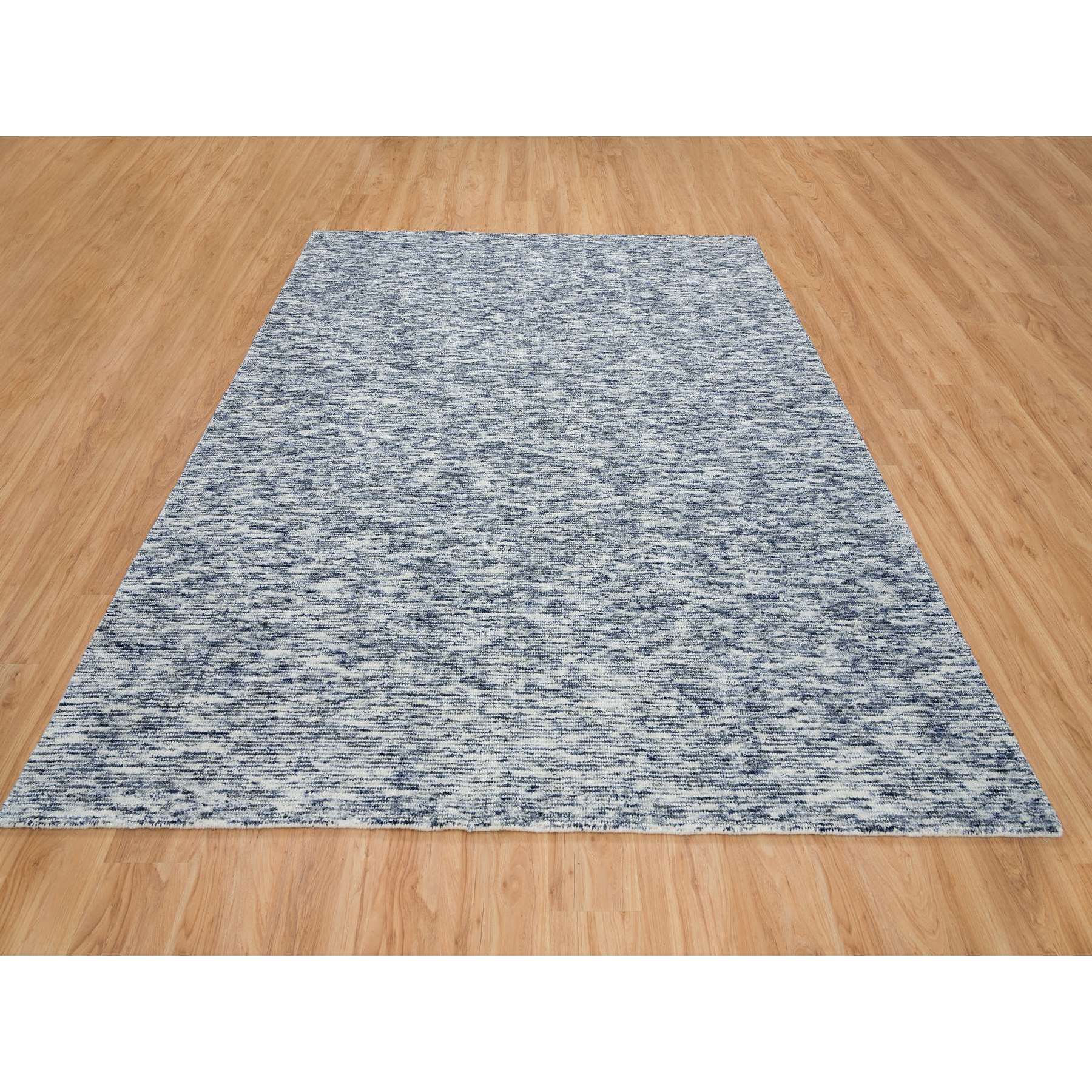 R65241%20003