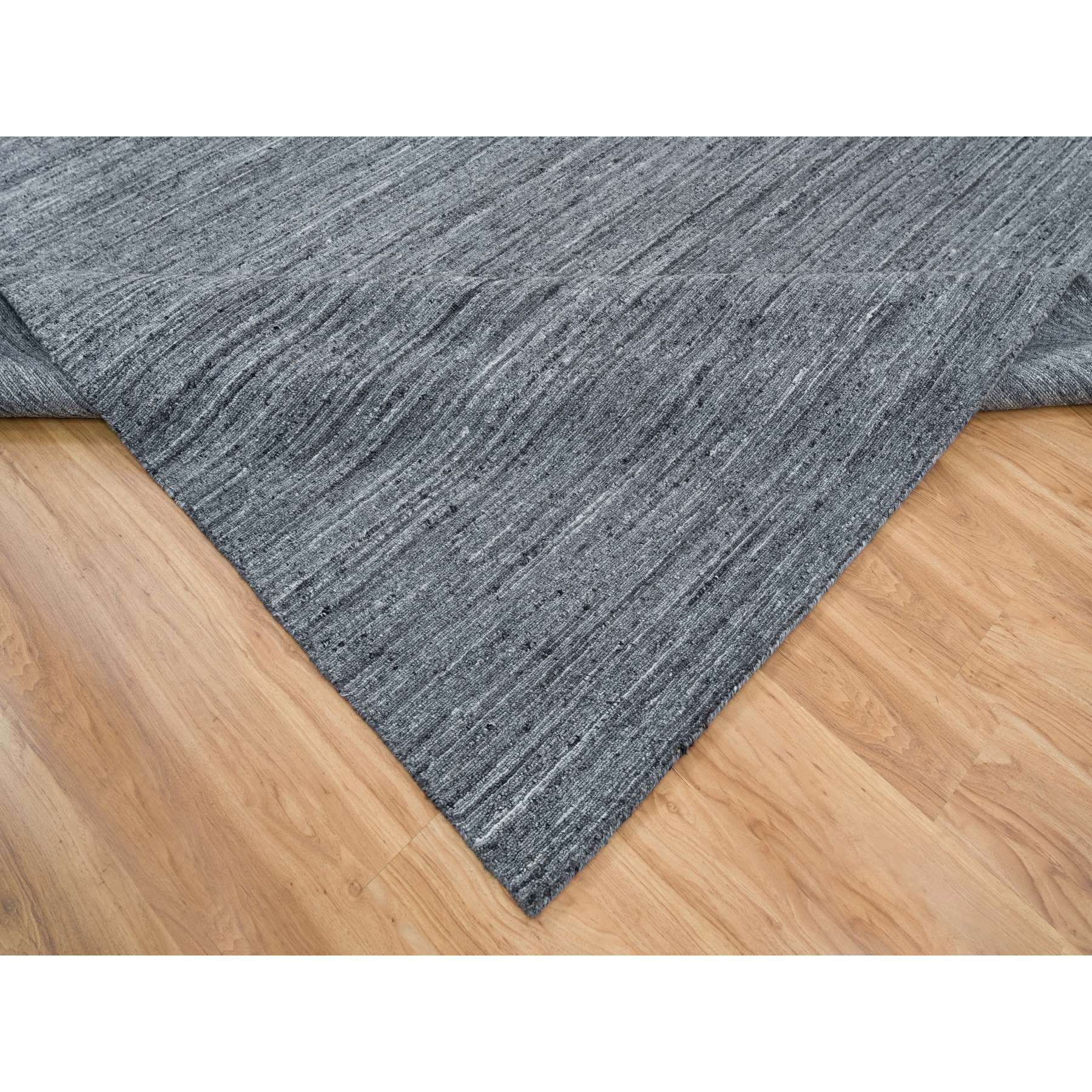 R65424%20007