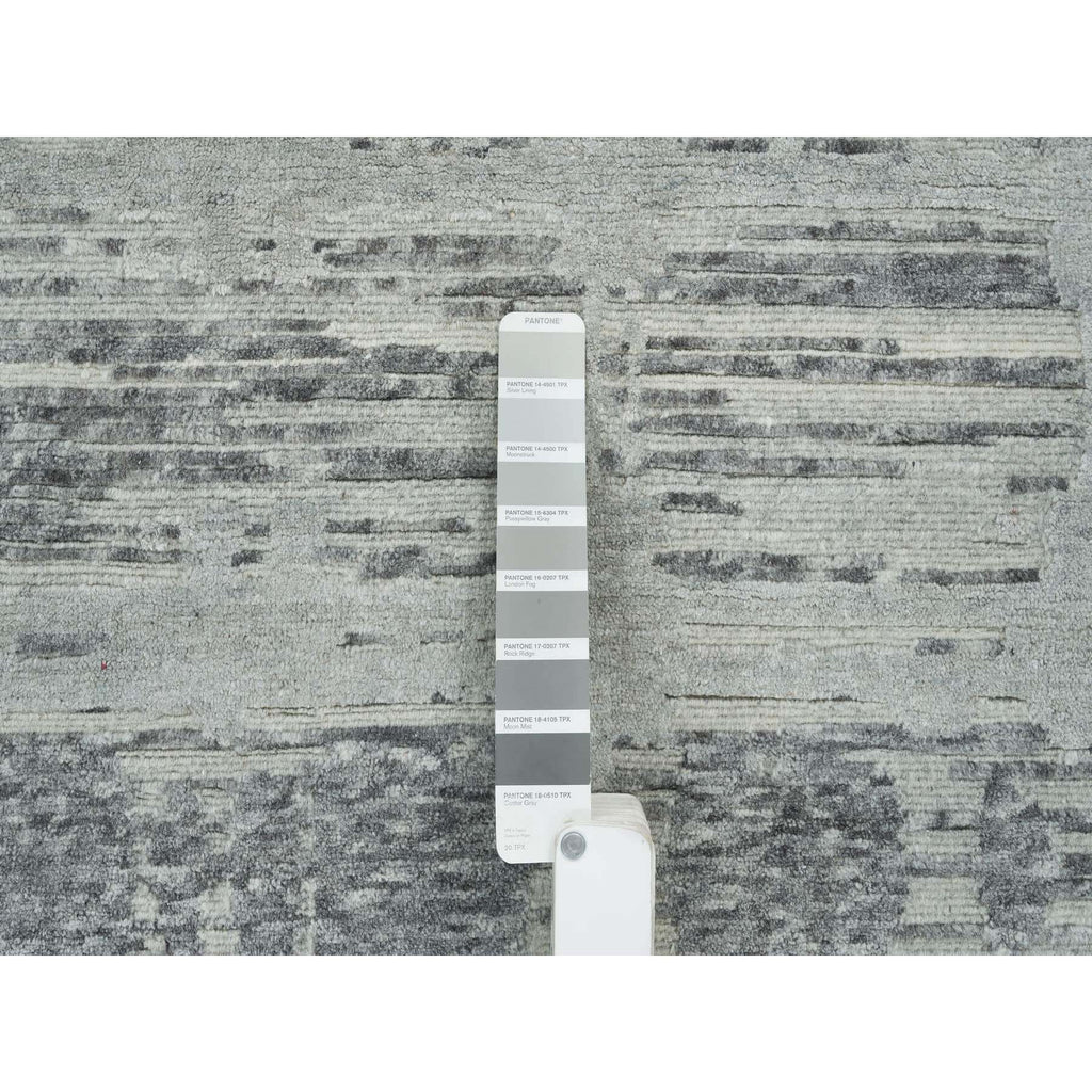 R65643%20008