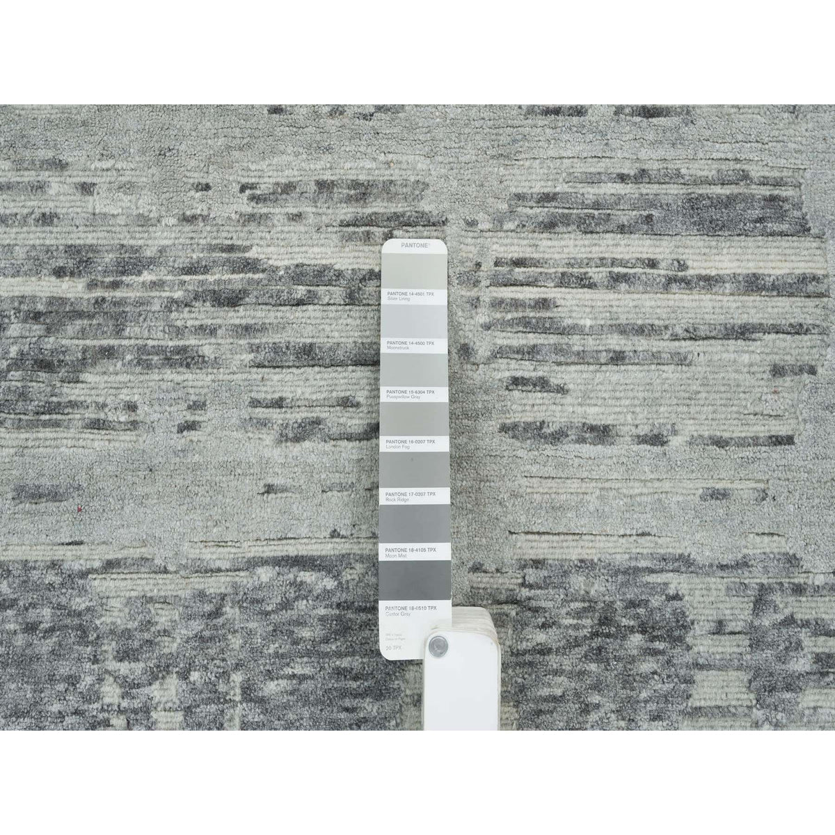 R65643%20008