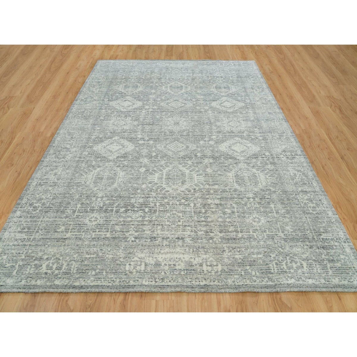 R65834%20003
