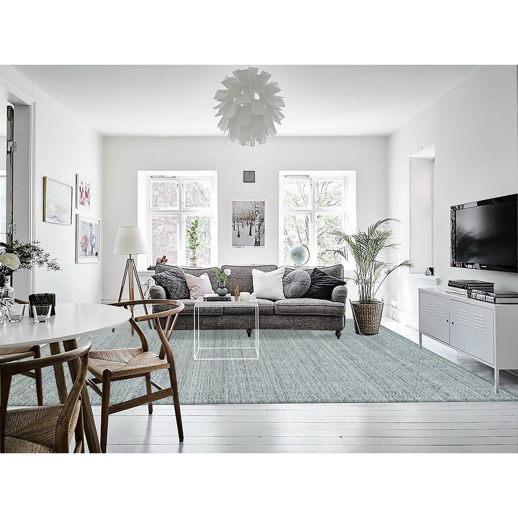 R65835%20002
