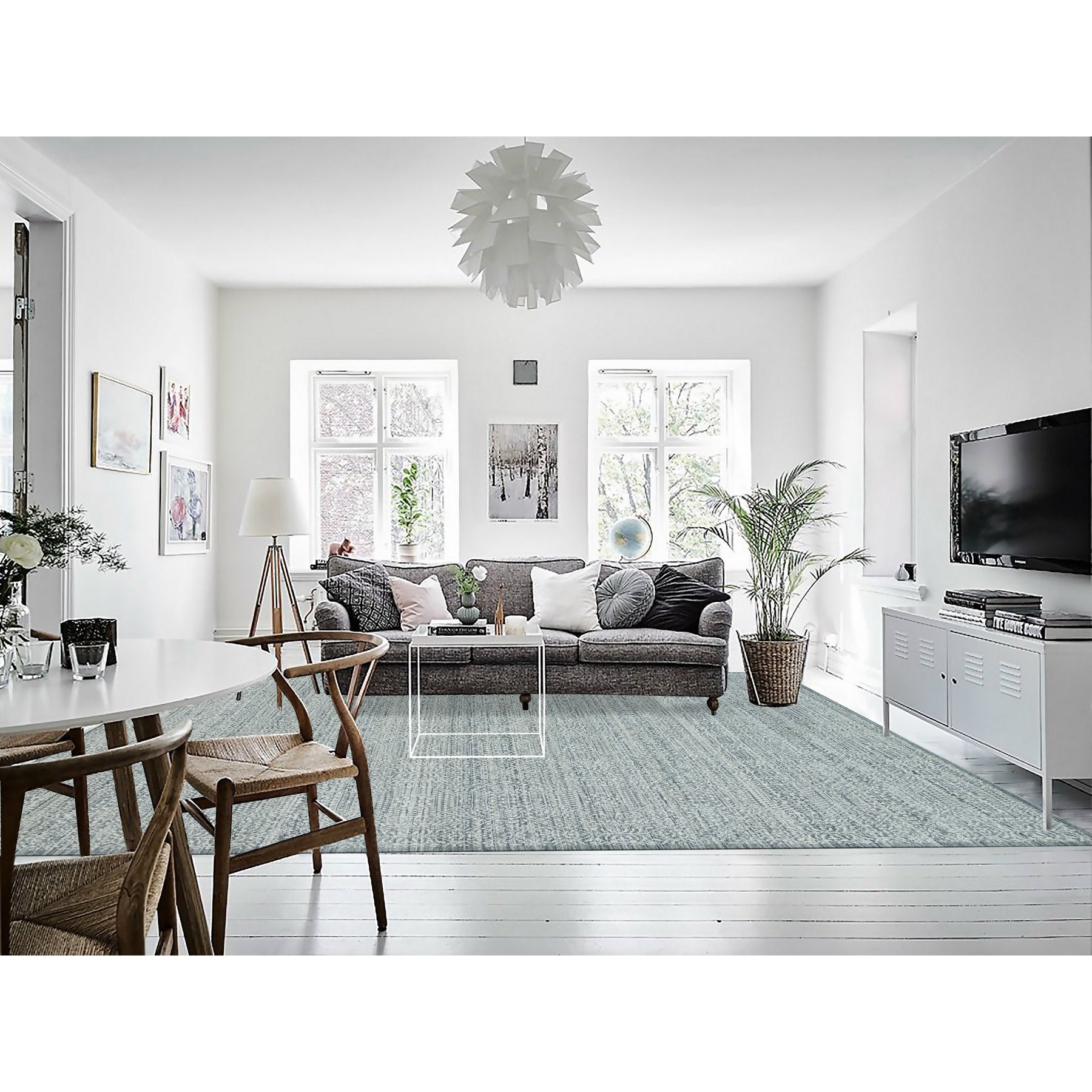 R65835%20002